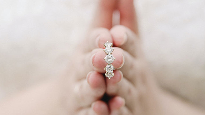 How to Wear Eternity Rings?