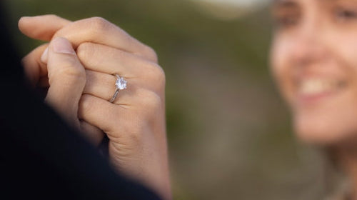Moissanite vs Diamond: Which Is the Better Choice for Engagement Rings in 2026?