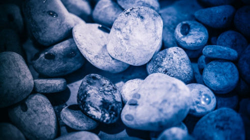 Sapphire Birthstone Meaning: The Deep Blue Stone Representing Wisdom and Purity