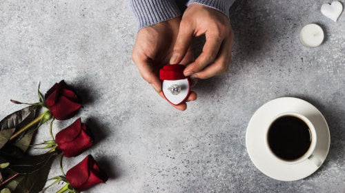 How to Choose a Promise Ring: Everything You Need to Know for the Perfect Gift