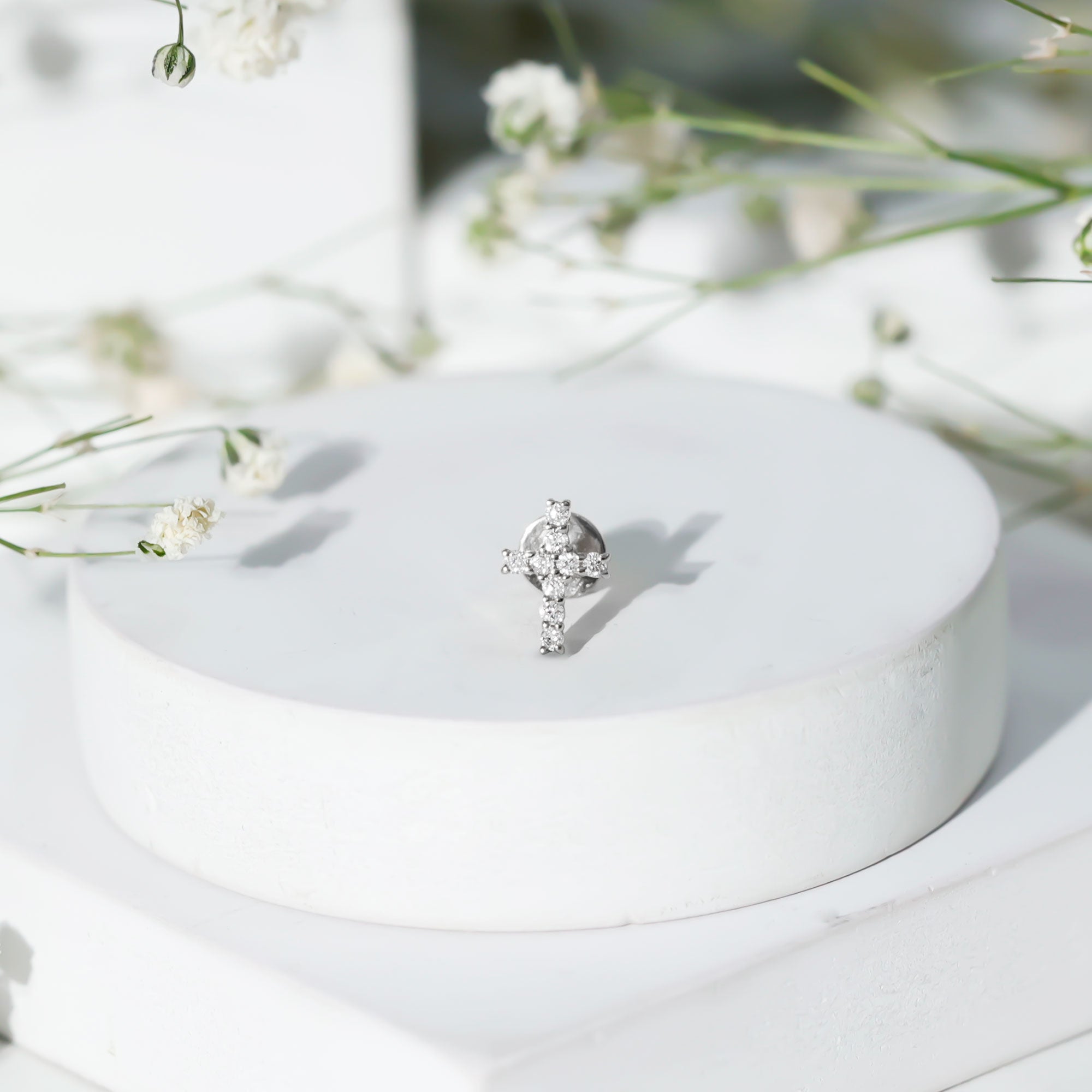 Minimalist Diamond Cross Cartilage Earring Natural - ( HI-SI ) - Rosec Jewels
