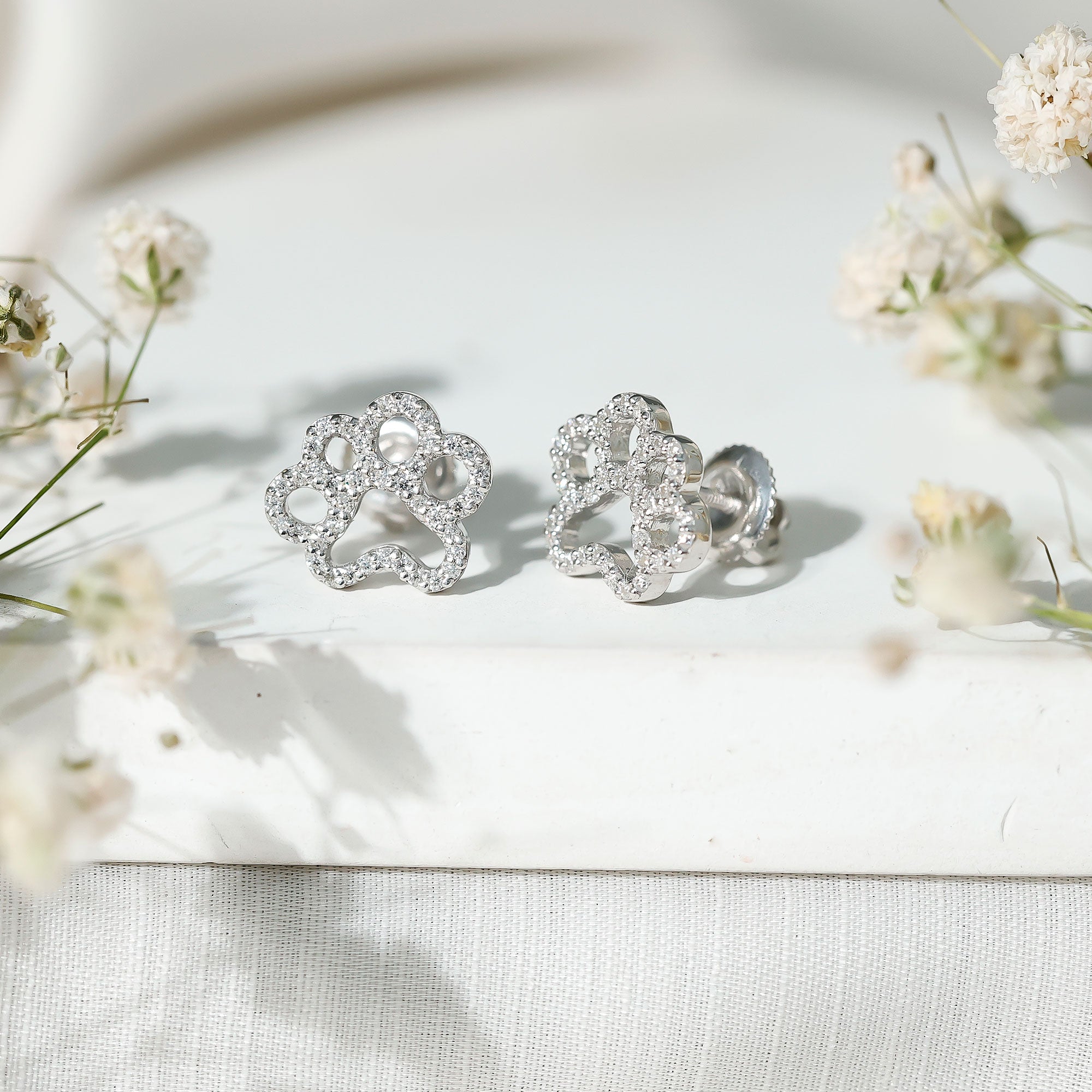 Moissanite Paw Print Earrings With Certificate D-VS1 - Rosec Jewels
