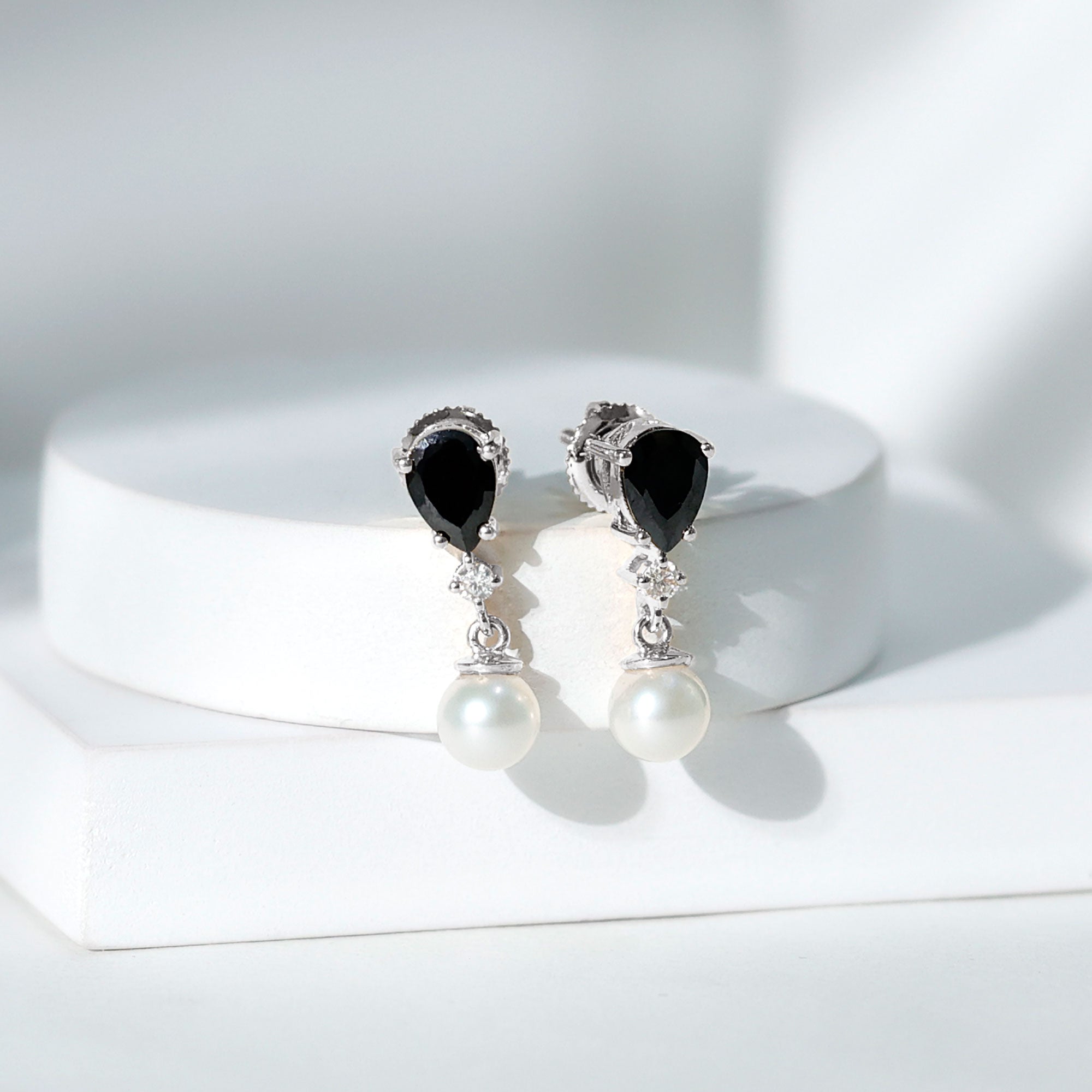 6 Carat Freshwater Pearl Drop Earrings with Black Onyx AAA - Rosec Jewels