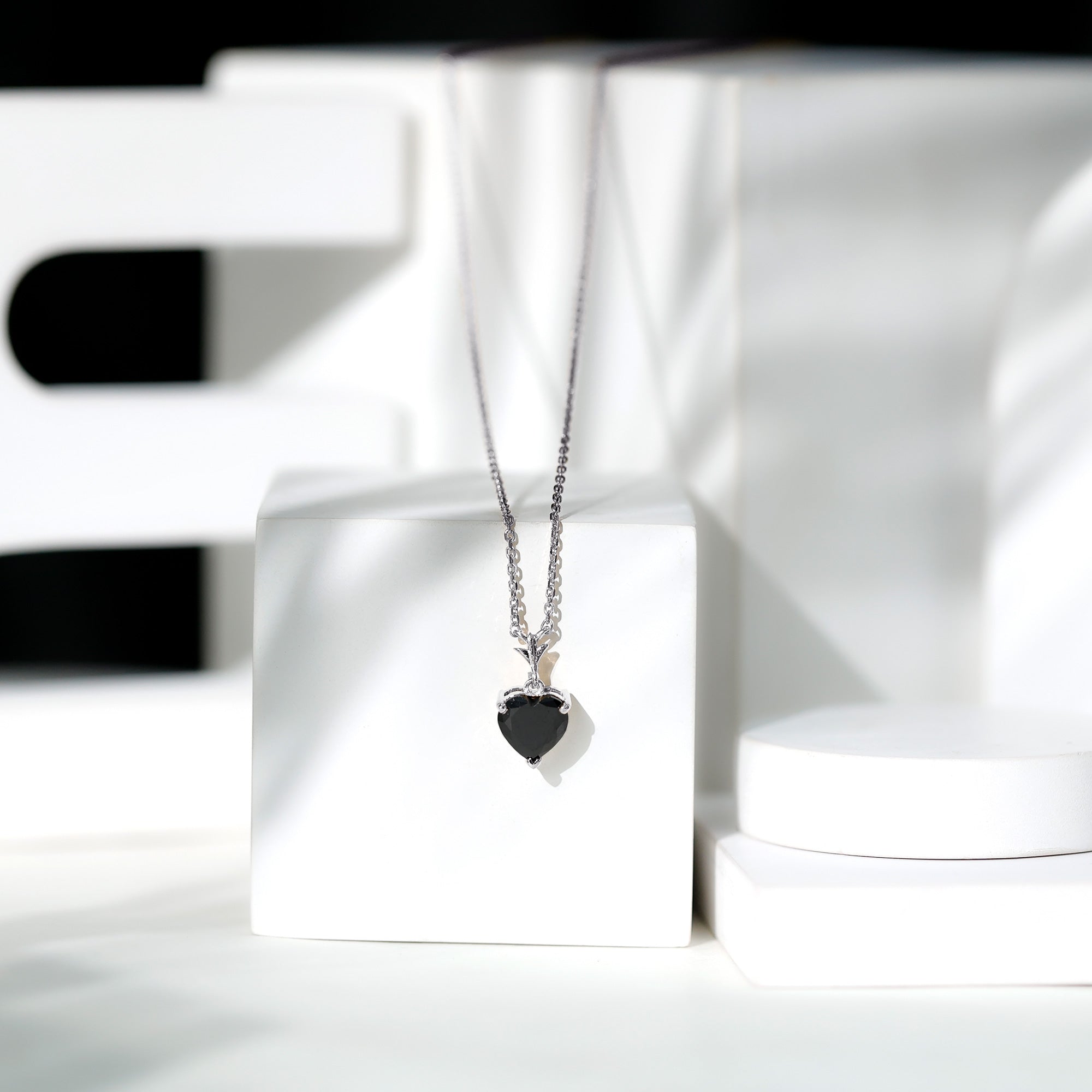 2 CT Heart Shape Black Onyx Solitaire Pendant AAA - Rosec Jewels