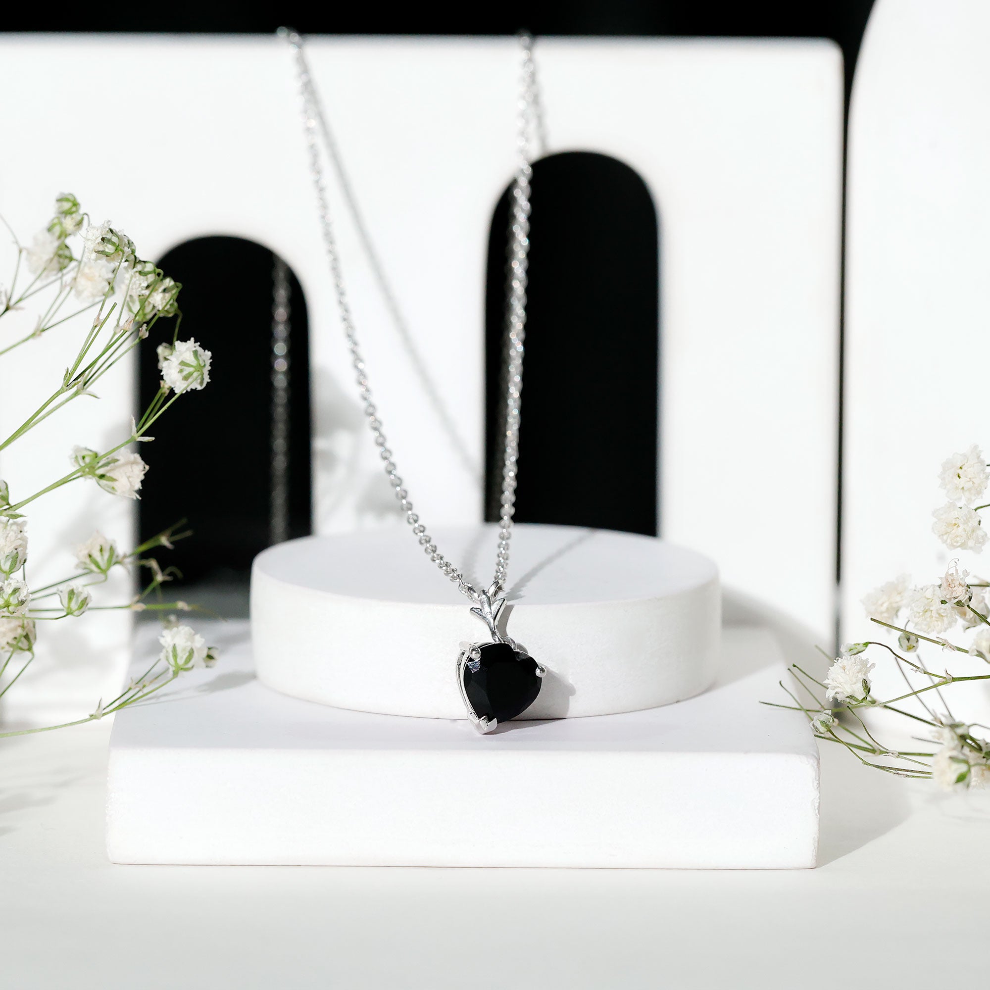 2 CT Heart Shape Black Onyx Solitaire Pendant AAA - Rosec Jewels