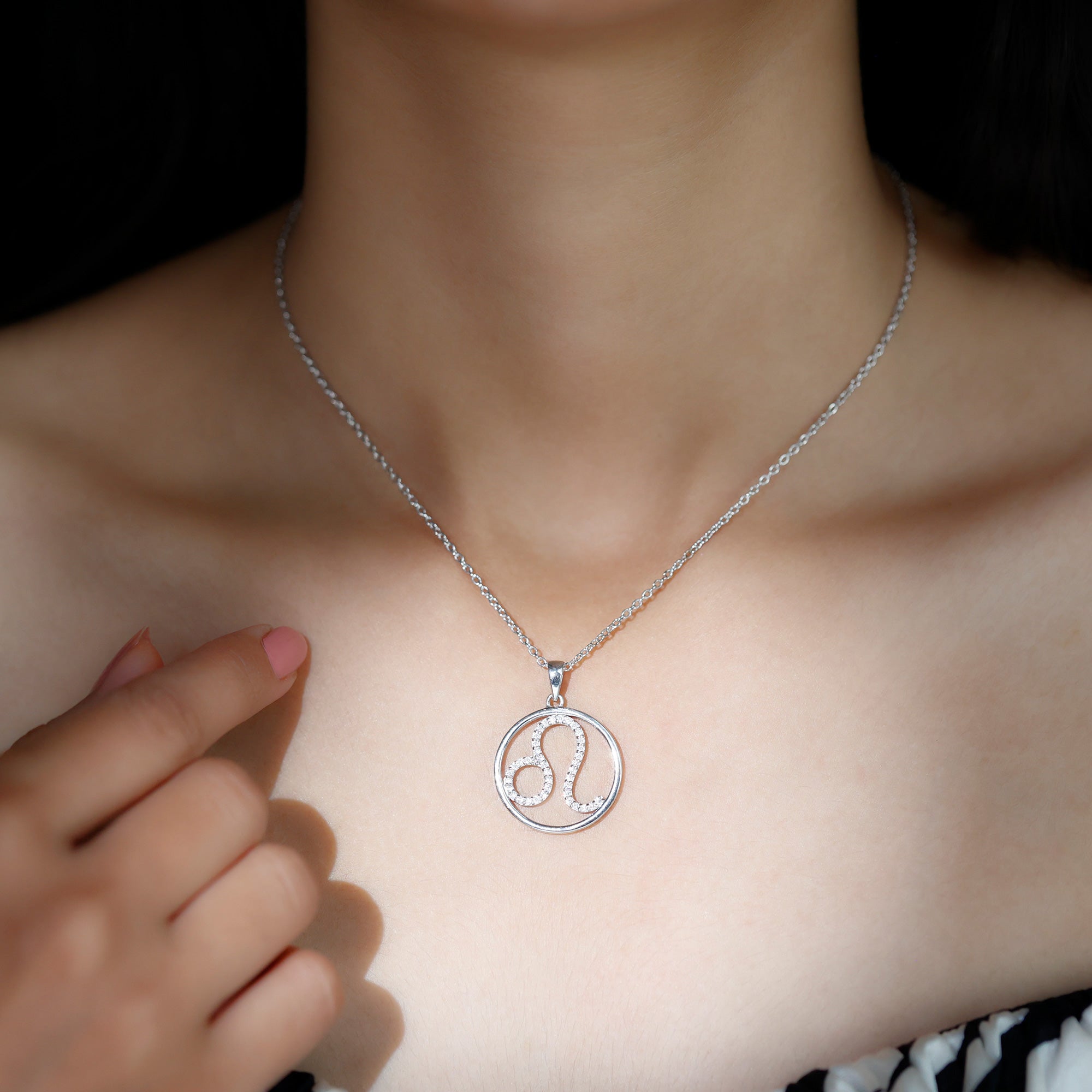 Certified Moissanite Leo Zodiac Sign Necklace D-VS1 - Rosec Jewels