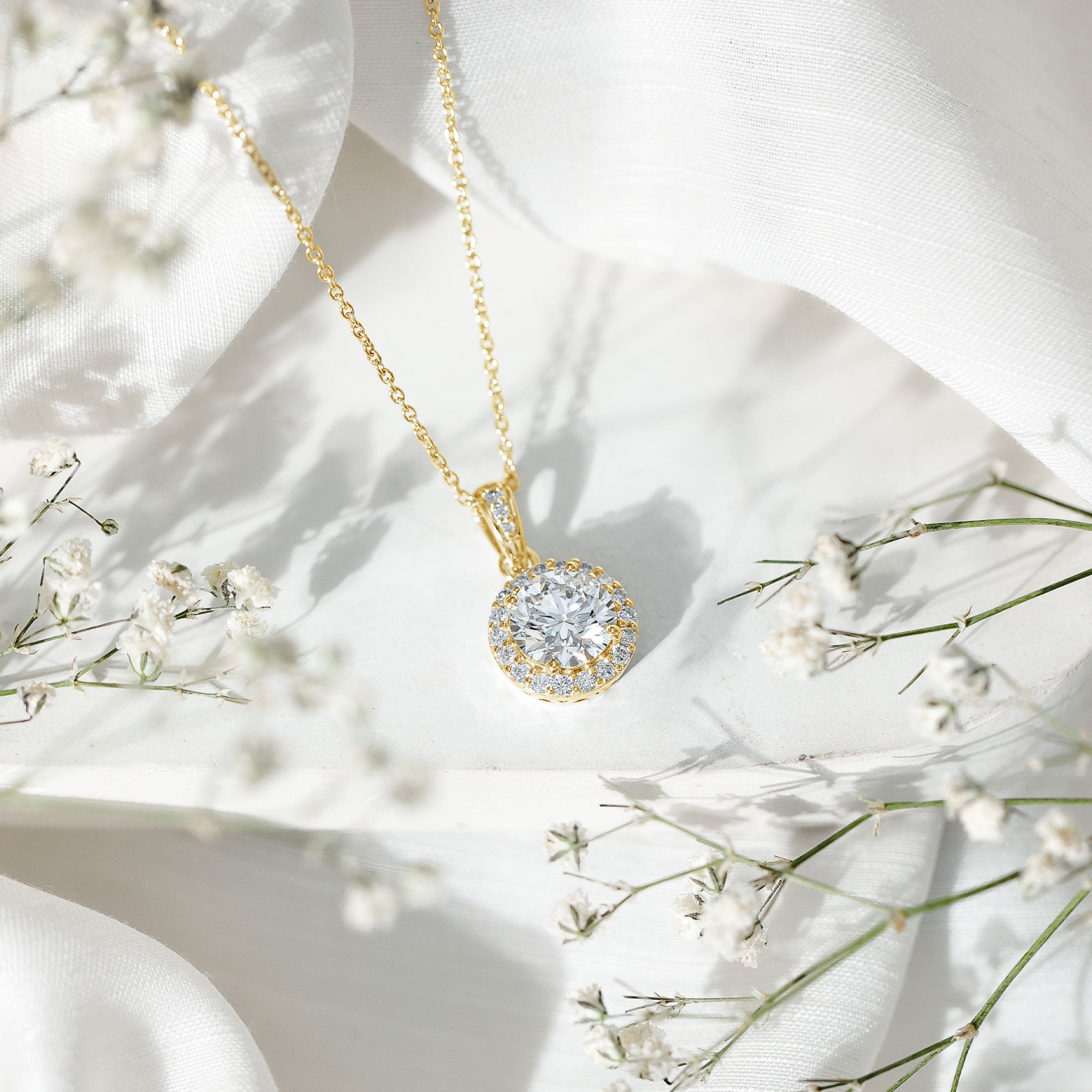 Round Cubic Zirconia Classic Halo Pendant AAAAA - Rosec Jewels