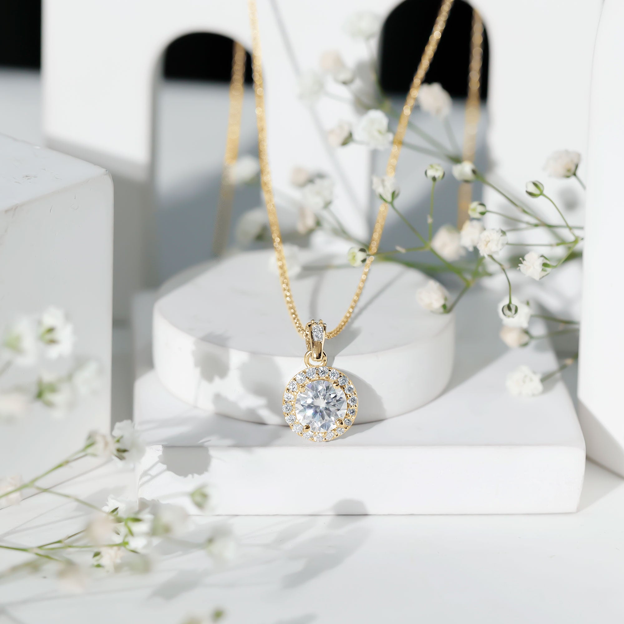 Round Cubic Zirconia Classic Halo Pendant AAAAA - Rosec Jewels