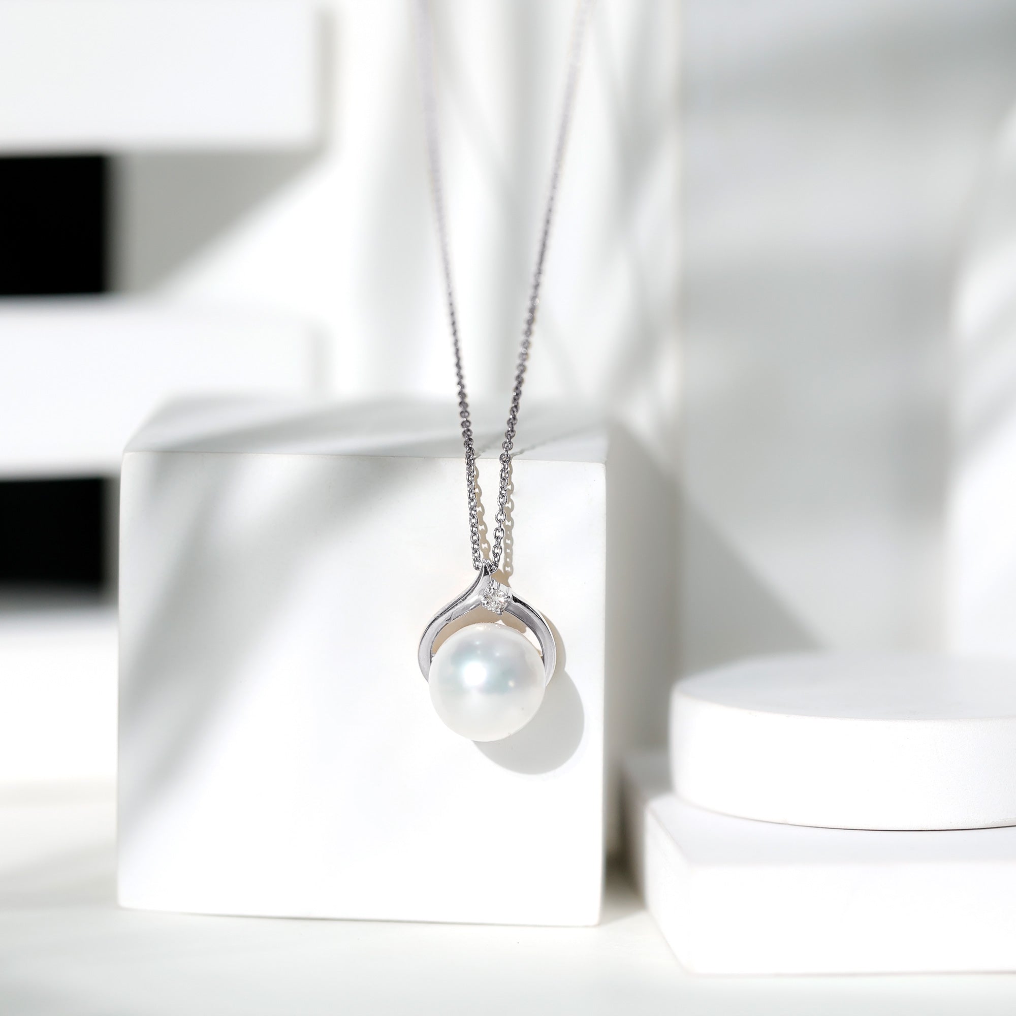 11 Carat White Pearl Solitaire Necklace with Diamond AAA - Rosec Jewels