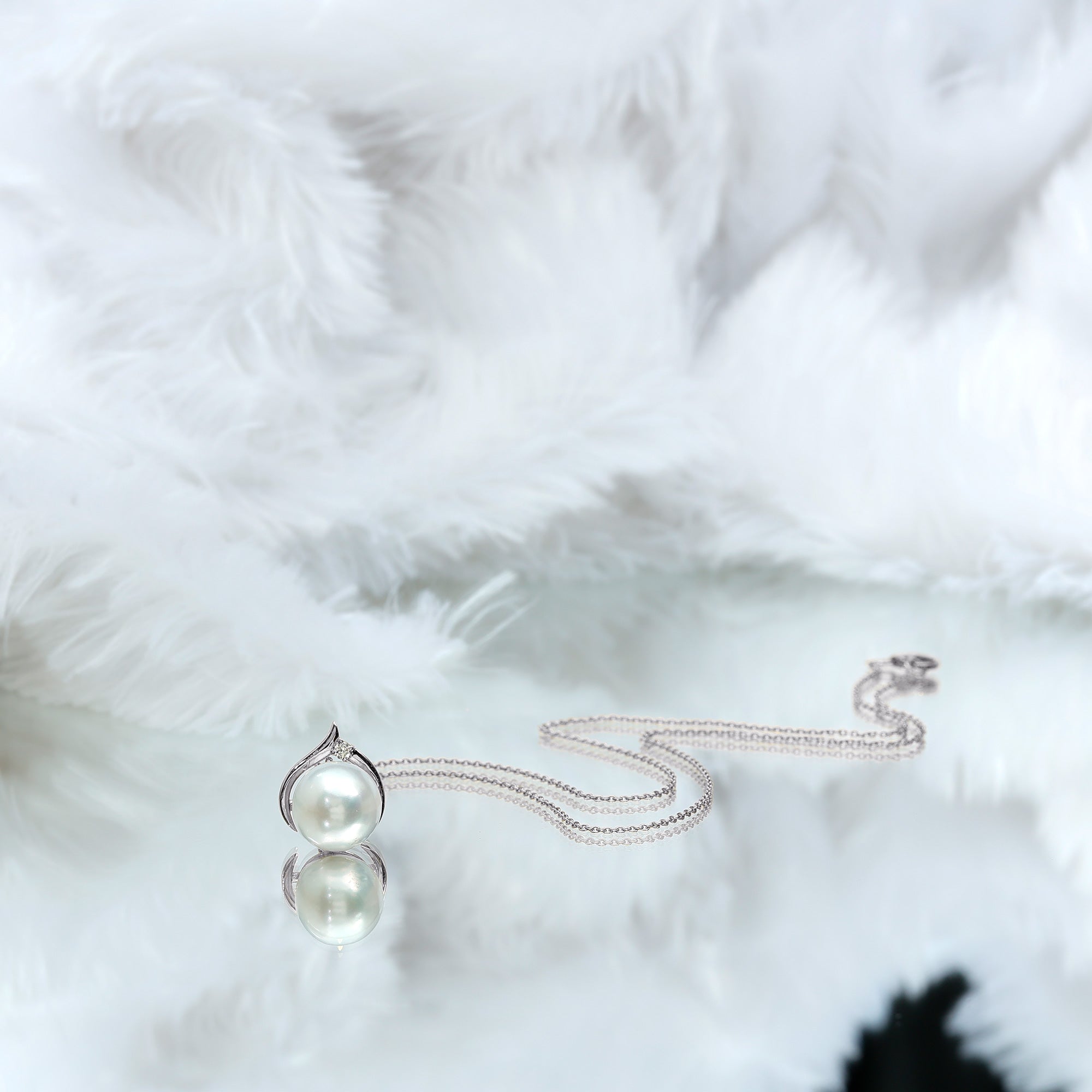 11 Carat White Pearl Solitaire Necklace with Diamond AAA - Rosec Jewels