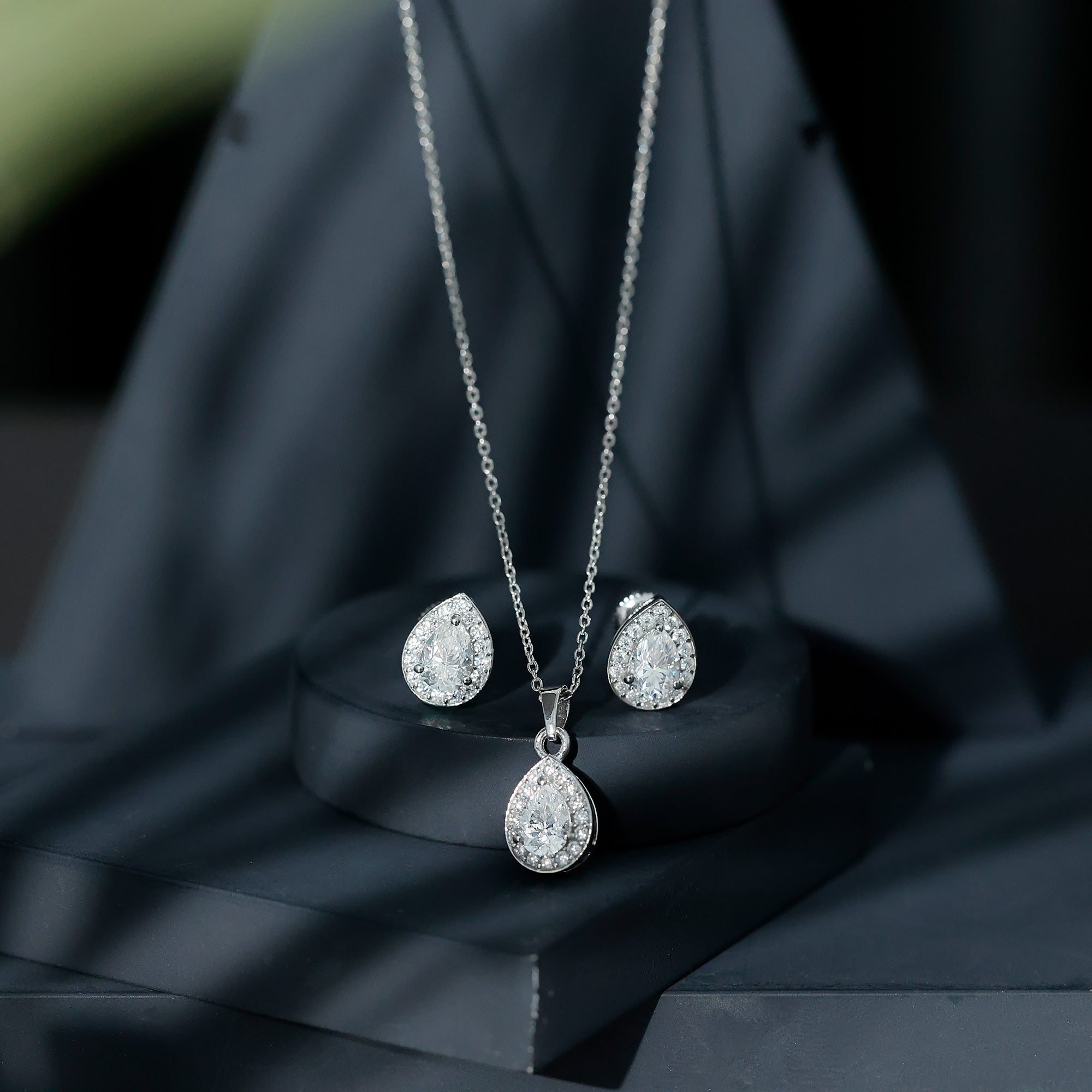 Certified Moissanite Teardrop Jewelry Set D-VS1 - Rosec Jewels