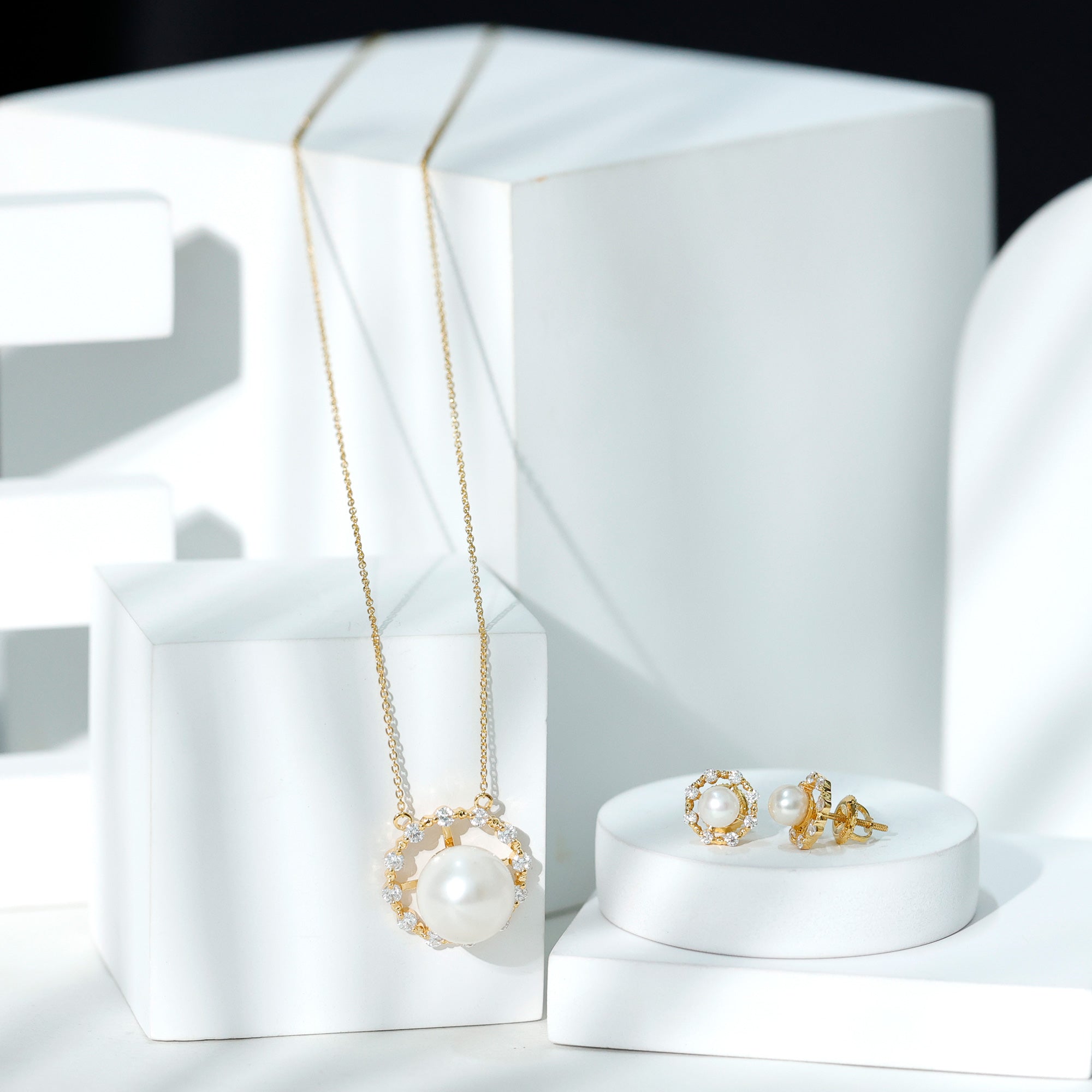 14 Carat Freshwater Pearl Halo Necklace and Earrings Set with Certificate AAA - Rosec Jewels