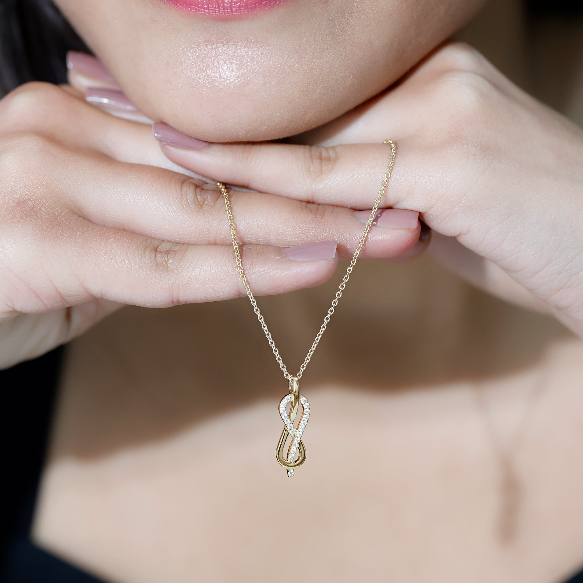 Minimal Moissanite Infinity Knot Pendant Necklace D-VS1 - Rosec Jewels