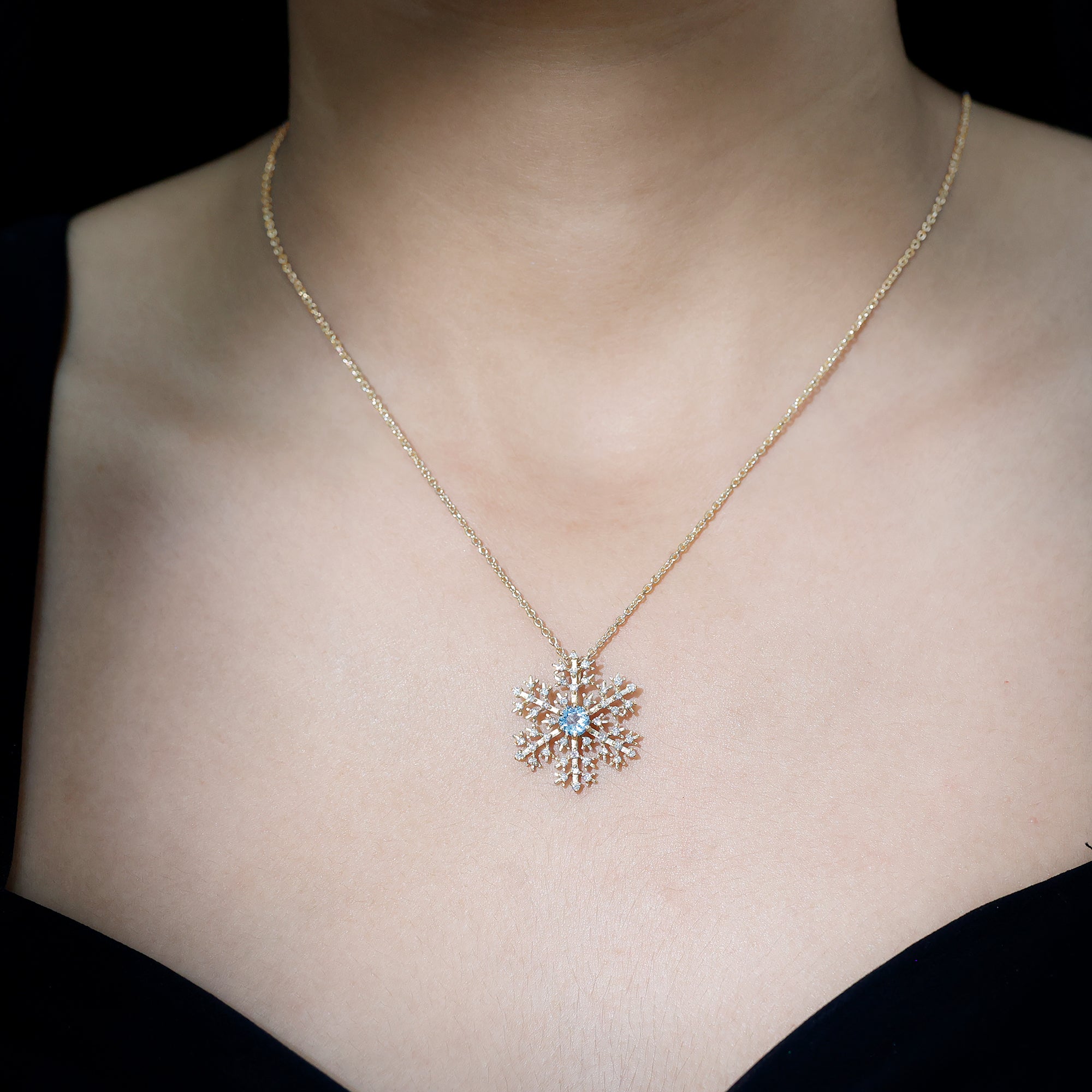 Snowflake Pendant Necklace with Aquamarine and Diamond AAA - Rosec Jewels