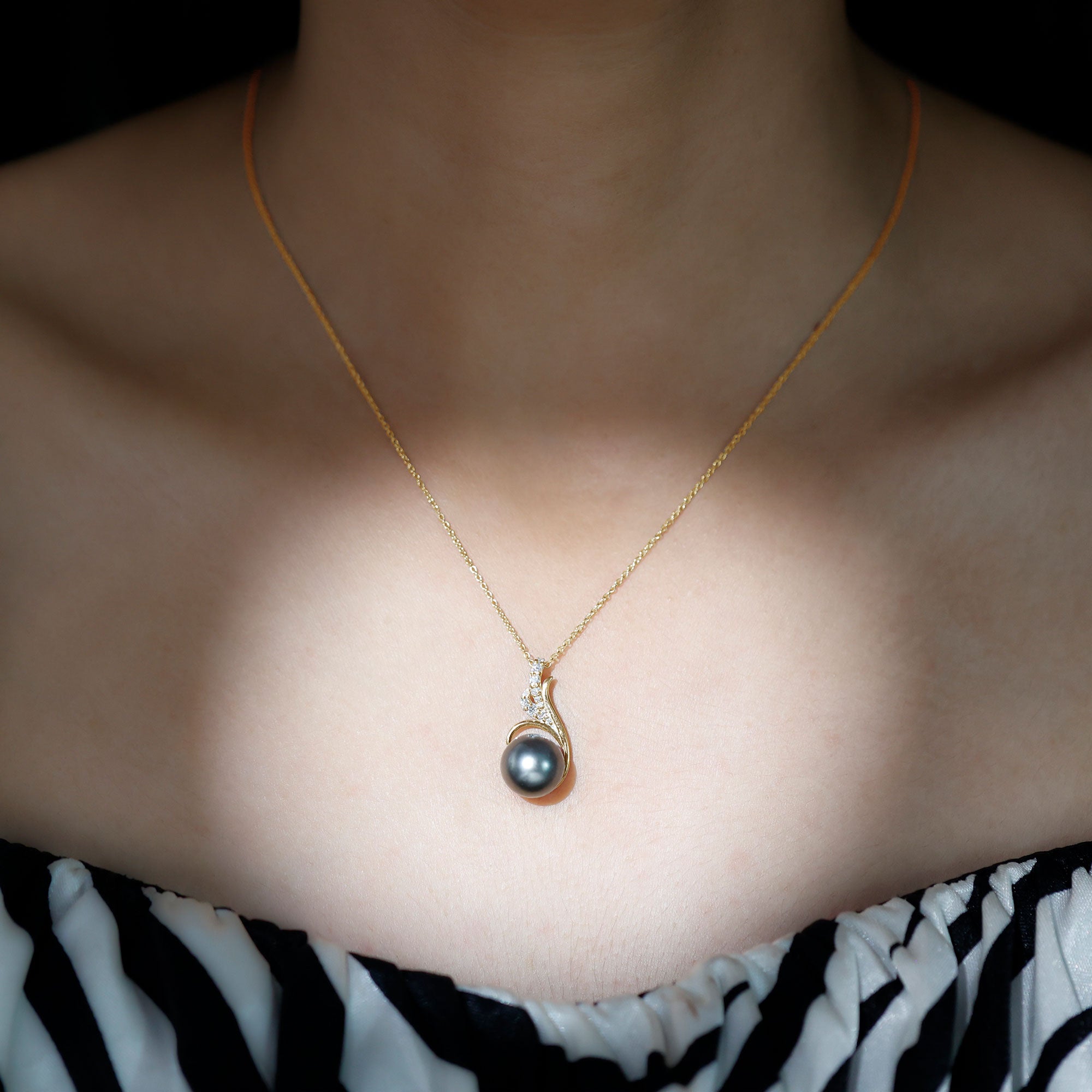 Elegant Black Tahitian Pearl Designer Pendant with Diamond AAA - Rosec Jewels