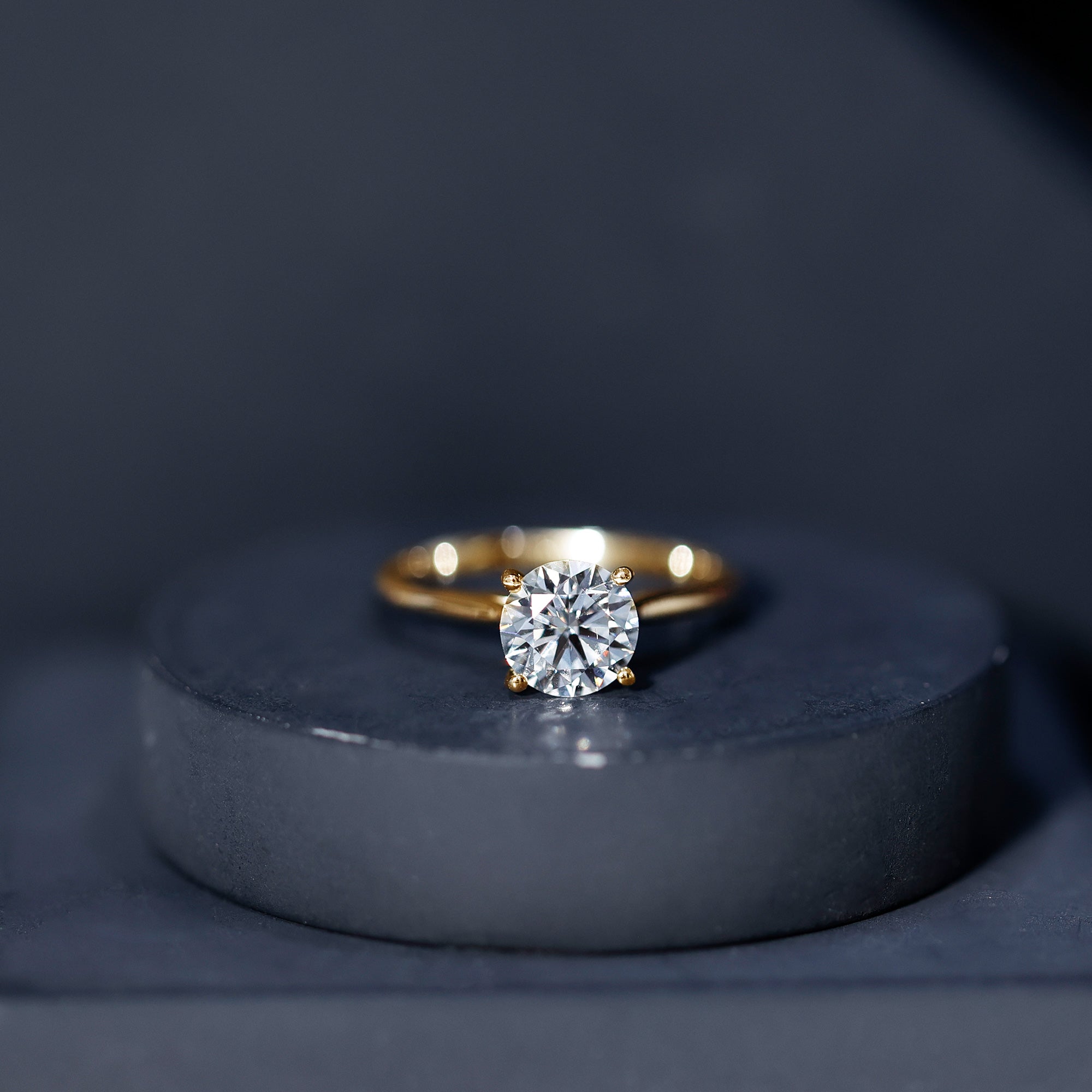 IGI Certified Lab Grown Diamond 2 Carat Engagement Ring for Women Lab - ( E-VS1 ) - Rosec Jewels