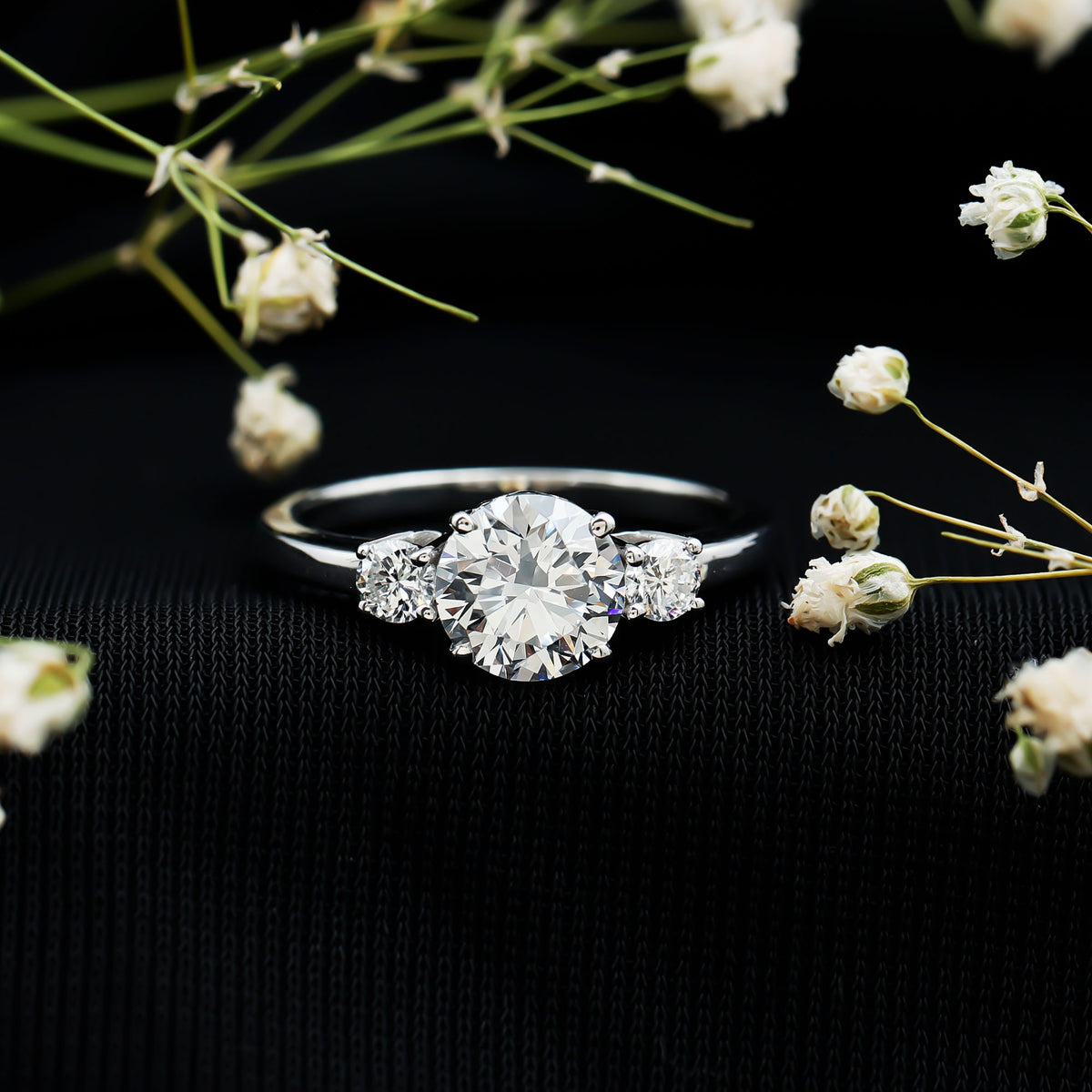 Moissanite Three Stone Round Engagement ring D-VS1 - Rosec Jewels