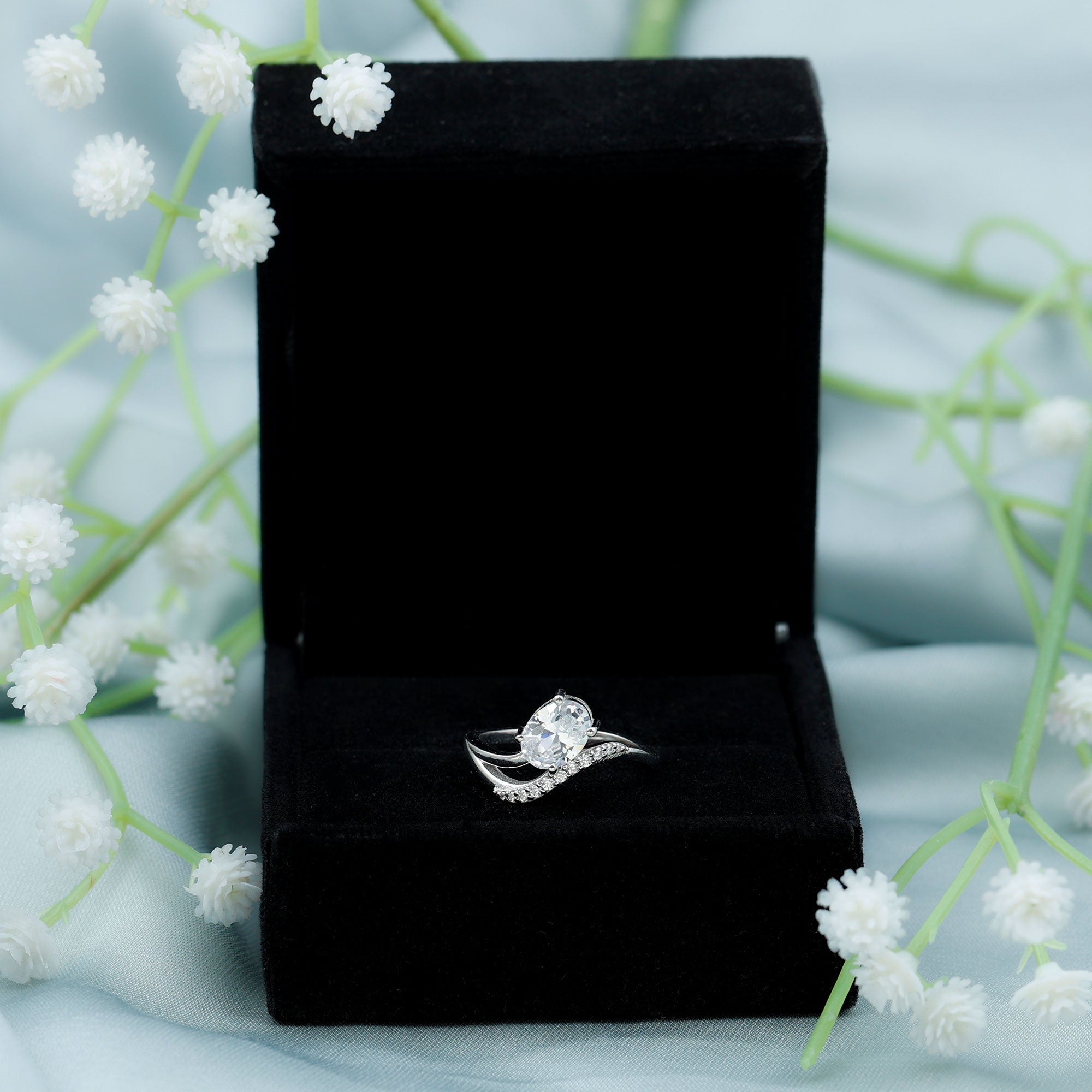 IGI Certified 1 Carat Lab Grown Diamond Oval Engagement Ring For Women Lab - ( E-VS1 ) - Rosec Jewels
