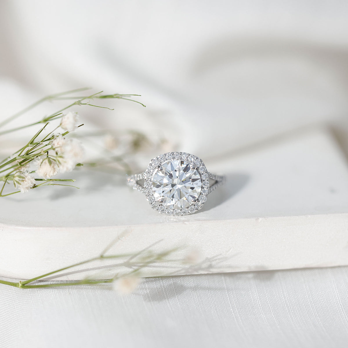 IGI Certified Lab Grown Diamond Statement Engagement Ring with Split Shank Lab - ( E-VS1 ) - Rosec Jewels