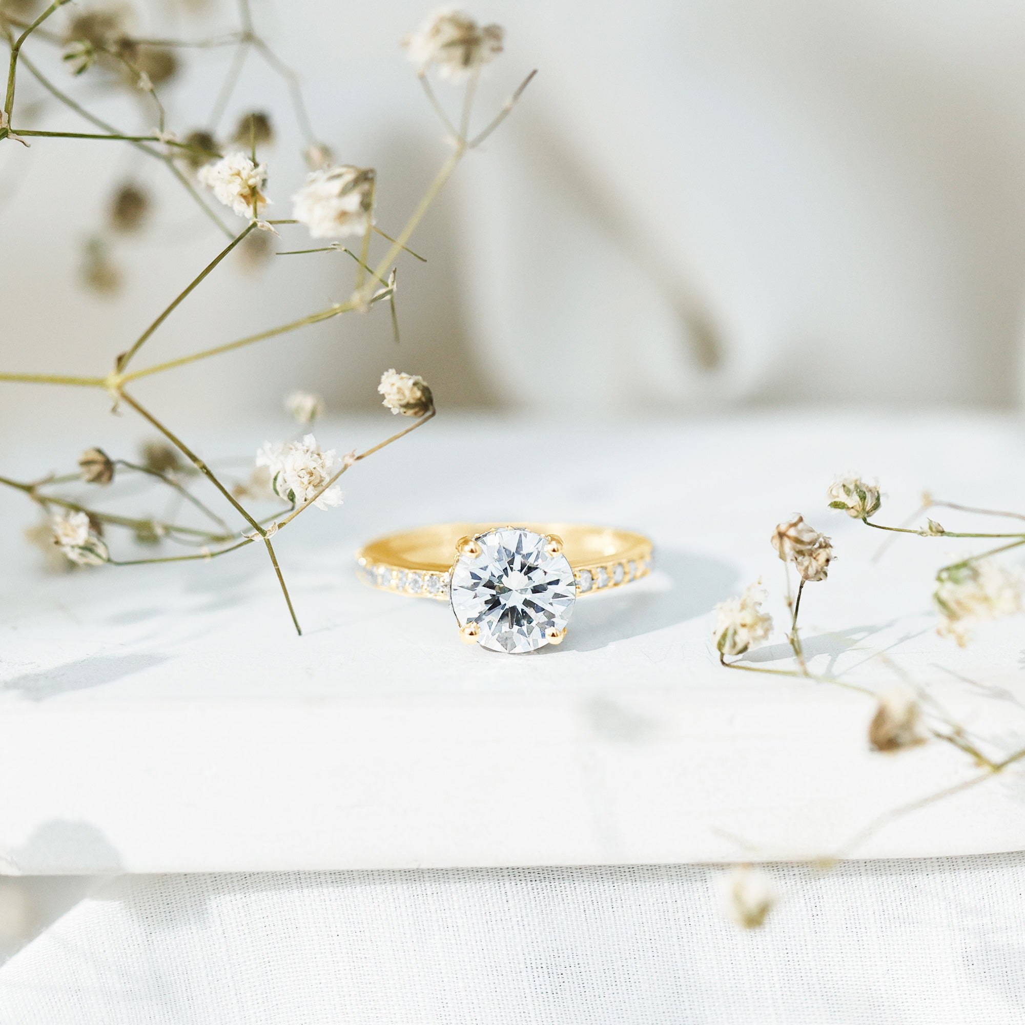 2.25 CT Round Cut Moissanite Engagement Ring in 4 Prong Setting D-VS1 - Rosec Jewels