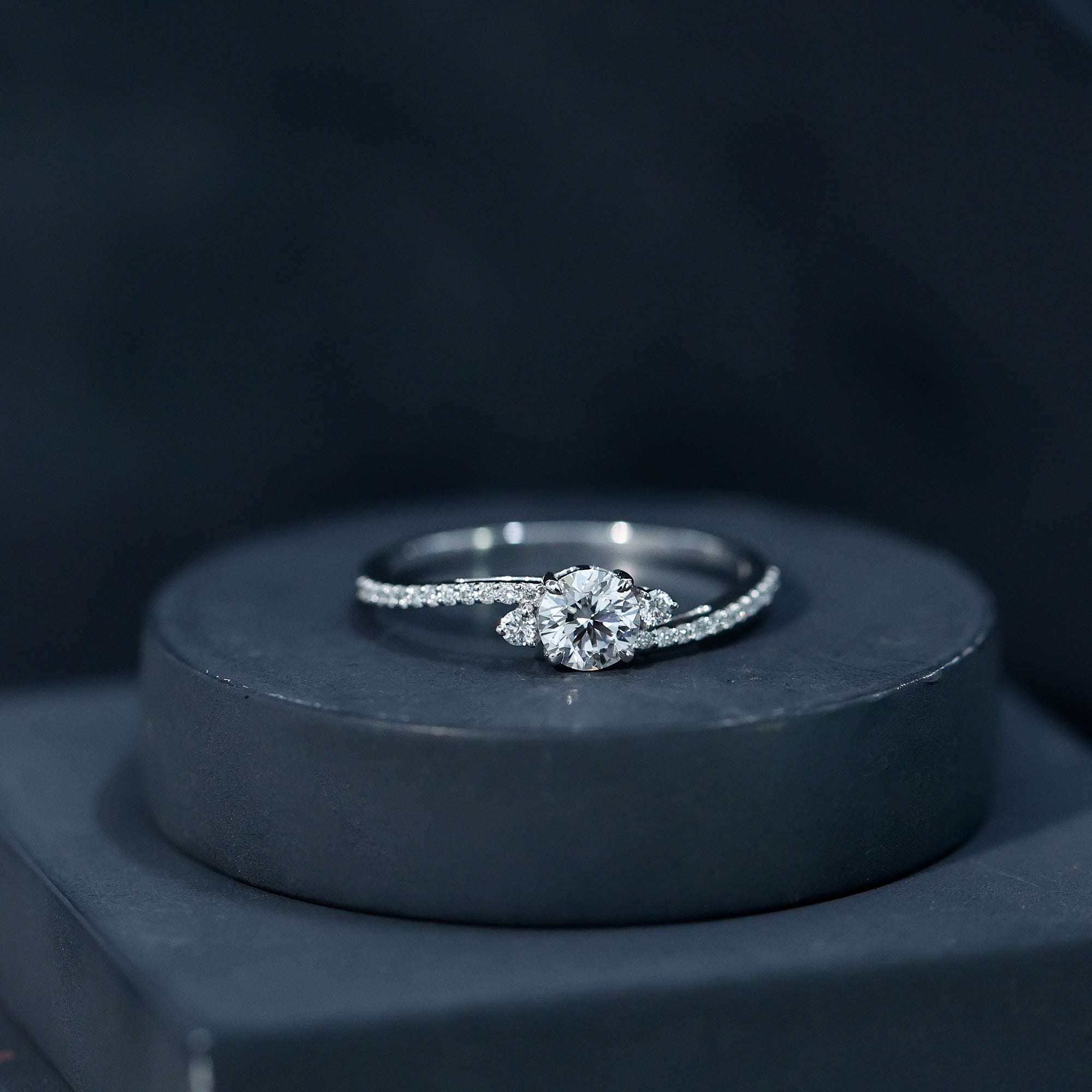 Lab Grown Diamond 6 MM Solitaire Engagement Ring With Side Stones Lab - ( EF-VS ) - Rosec Jewels