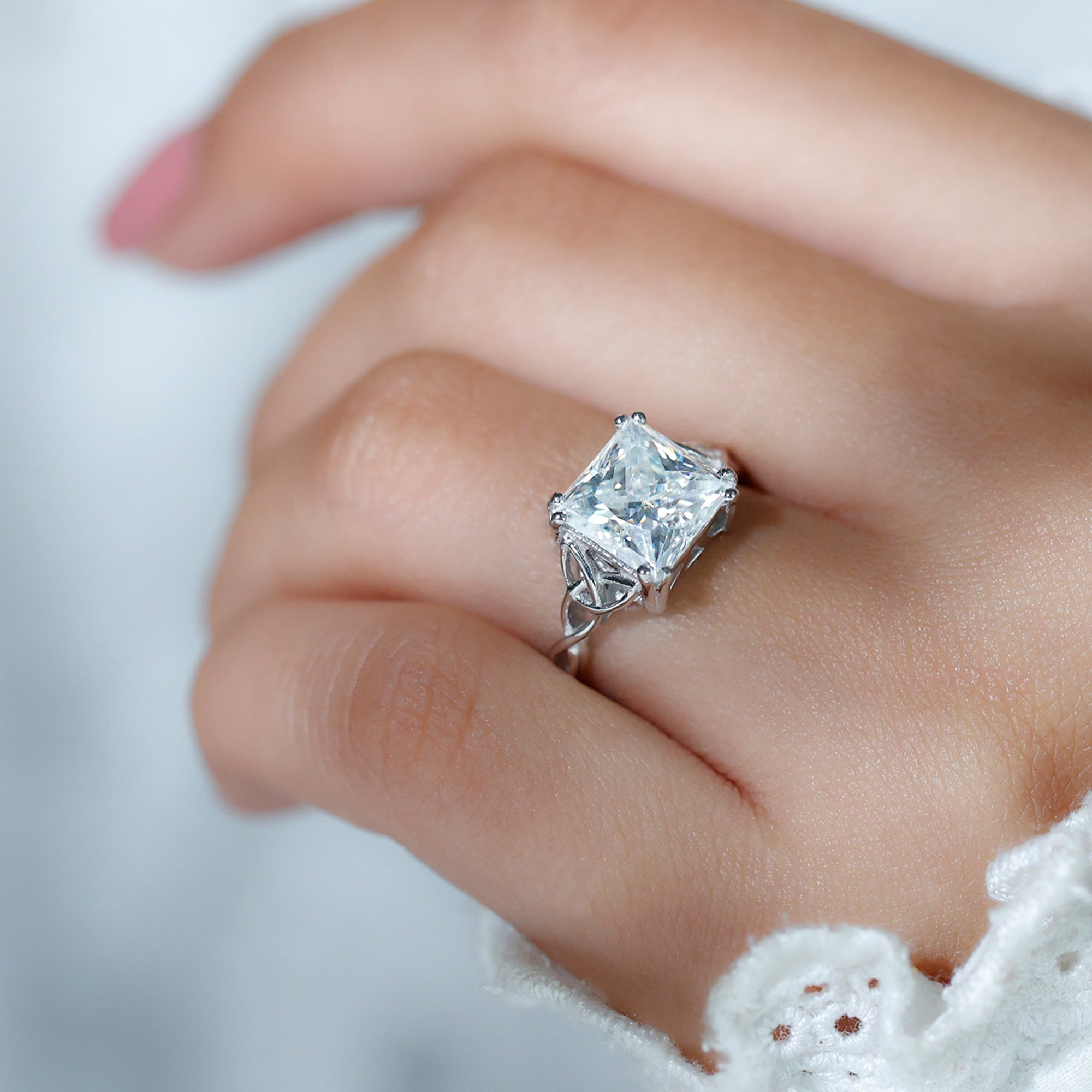 Solitaire 4 Carat Princess Cut Lab Grown Diamond Knot Engagement Ring IGI Certified Lab - ( E-VS1 ) - Rosec Jewels
