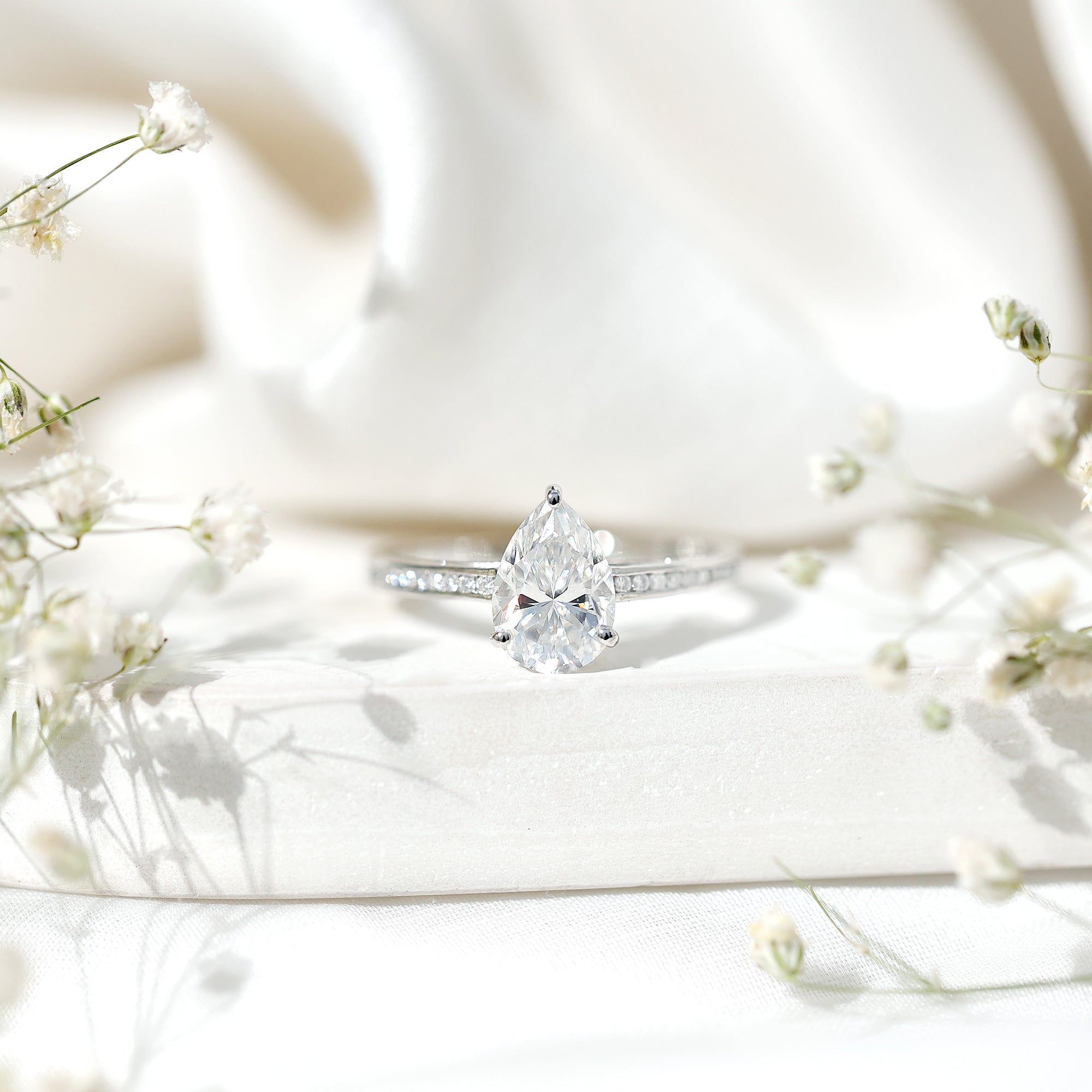 Solitaire Moissanite Pear Engagement Ring with Certificate D-VS1 - Rosec Jewels