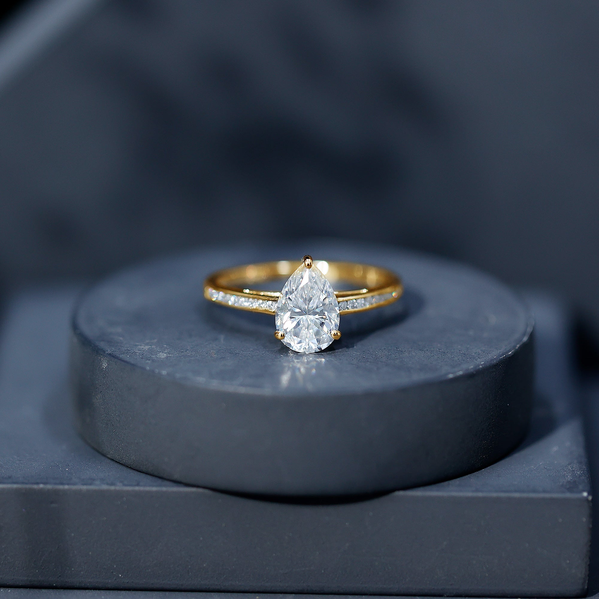 Solitaire Moissanite Pear Engagement Ring with Certificate D-VS1 - Rosec Jewels