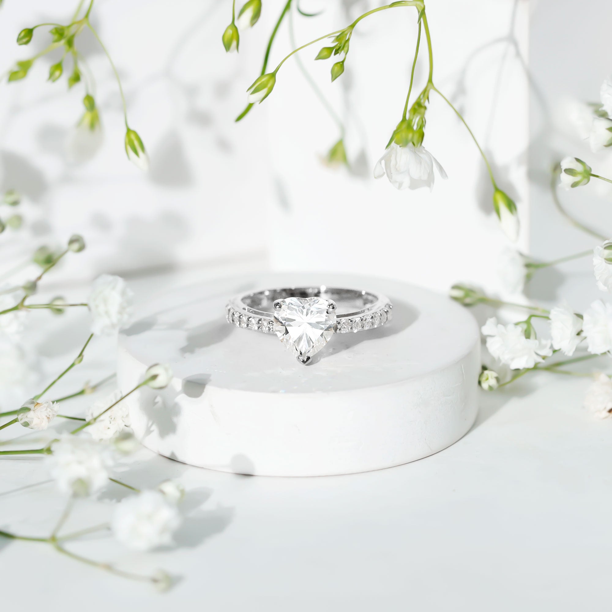 2 CT Moissanite Heart Engagement Ring With Side Stones D-VS1 - Rosec Jewels
