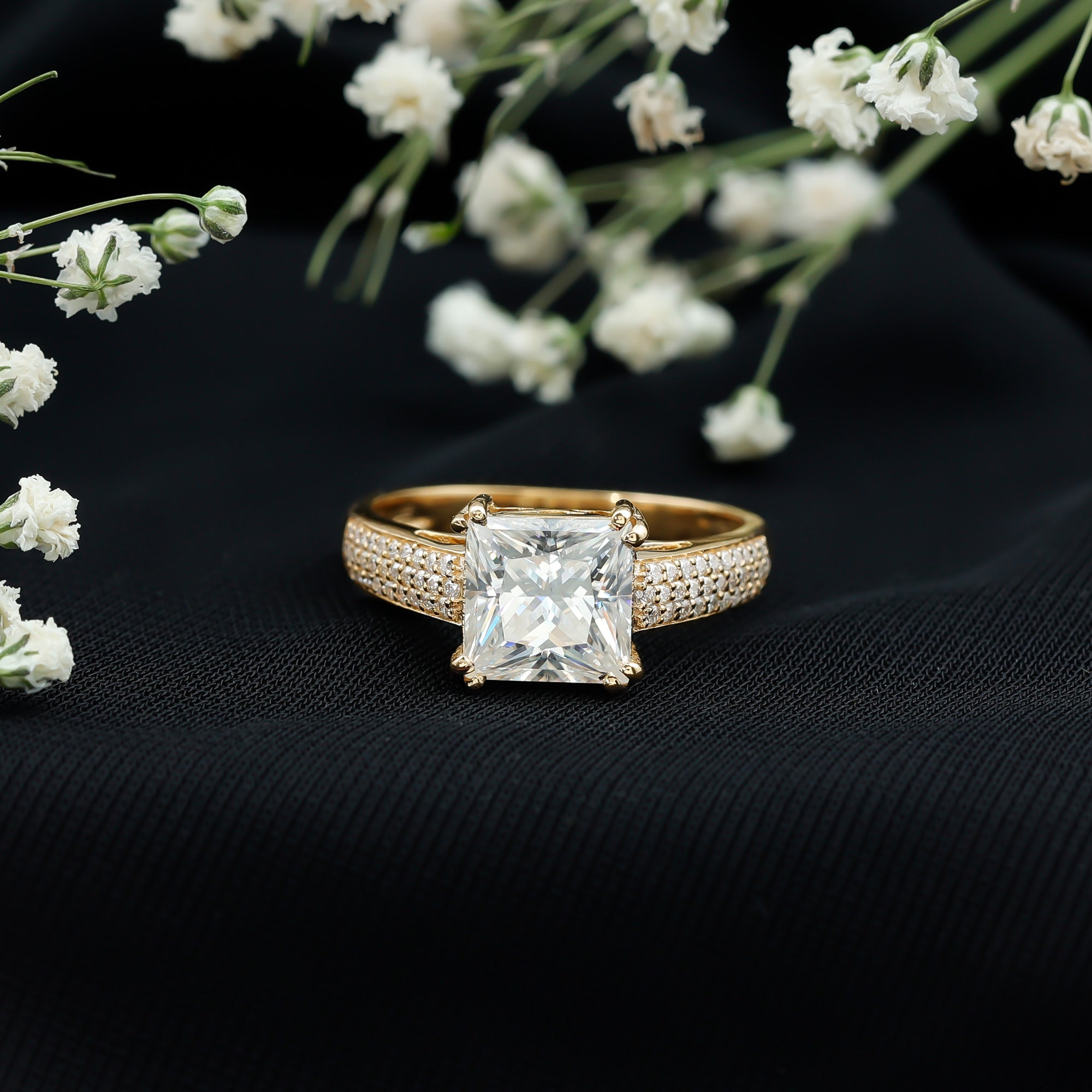 Princess Cut Moissanite Engagement Ring With Certificate D-VS1 - Rosec Jewels