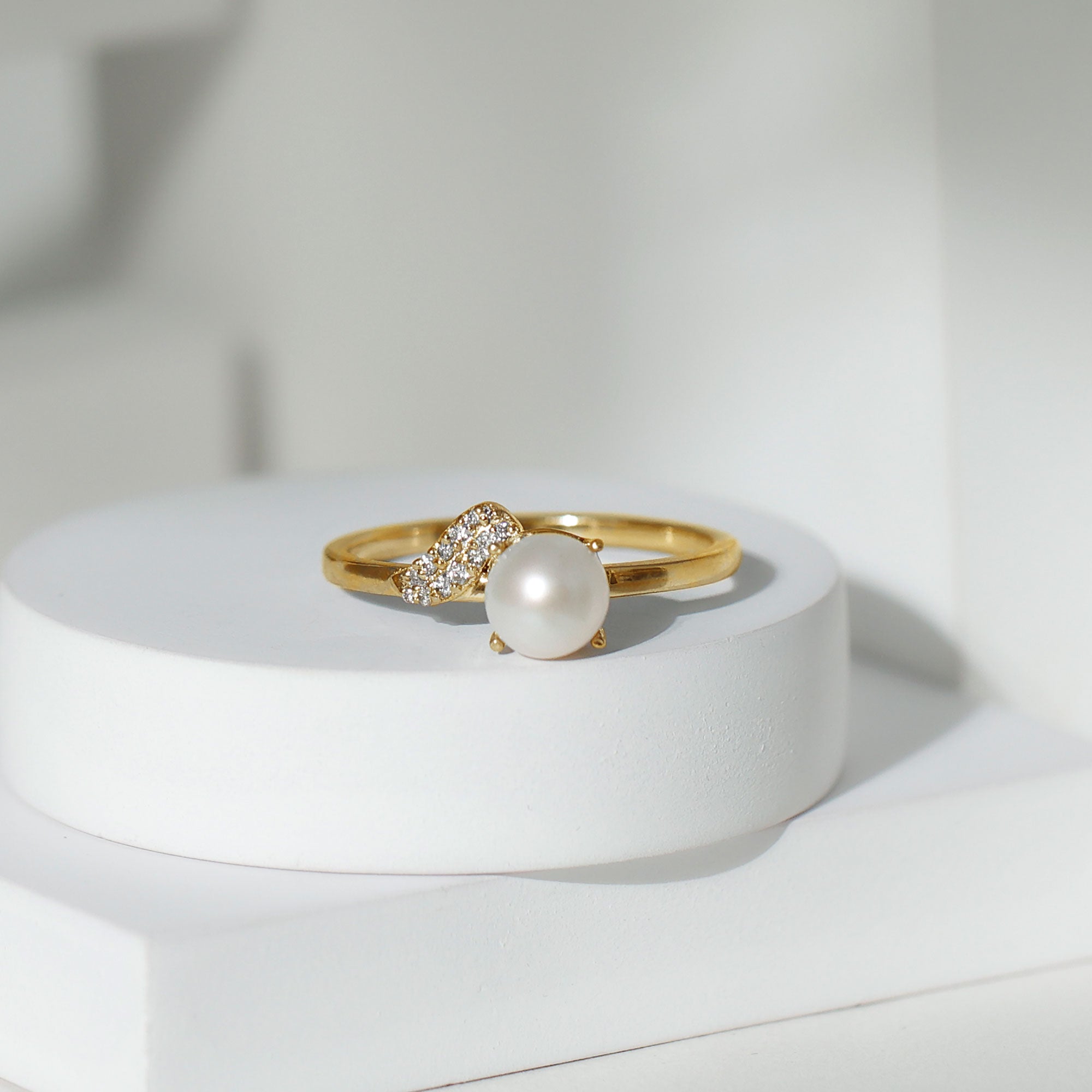 Cultured 3 Carat Freshwater Pearl Solitaire Engagement Ring with Diamond AAA - Rosec Jewels