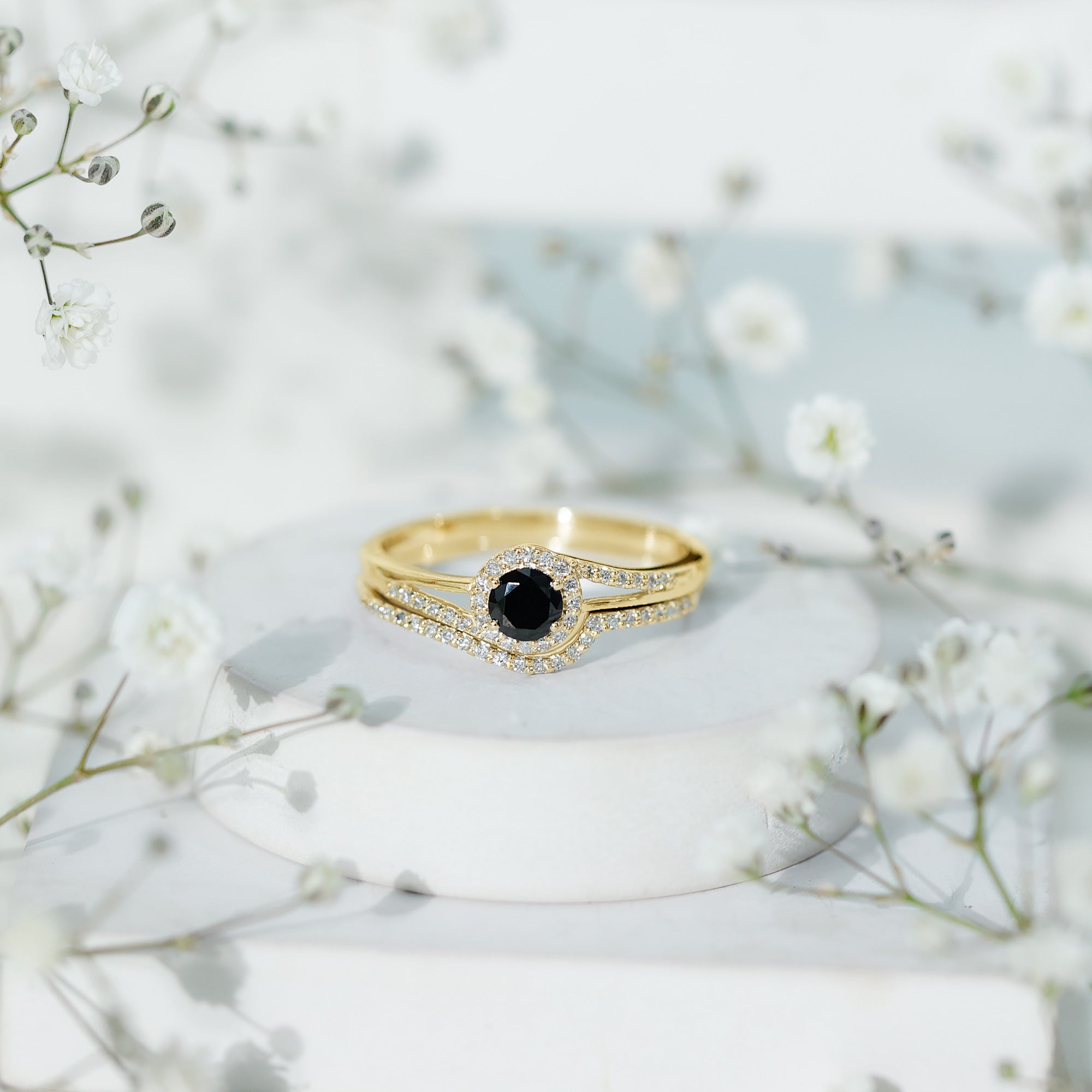 Black Onyx Minimal Wedding Rings Set with Diamond Curved Band AAA - Rosec Jewels