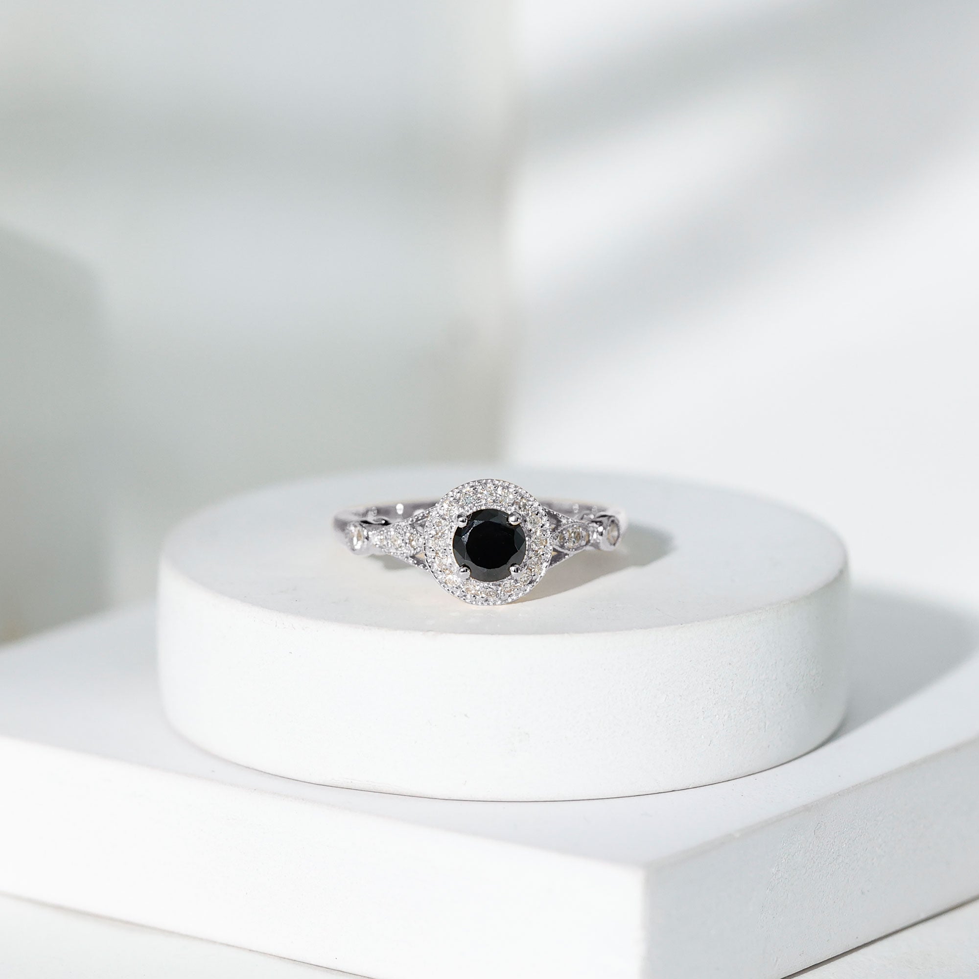 Vintage Inspired 0.8 Carat Lab Grown Black and White Diamond Engagement Ring with Halo AAAA ( Synthetic ) - Rosec Jewels
