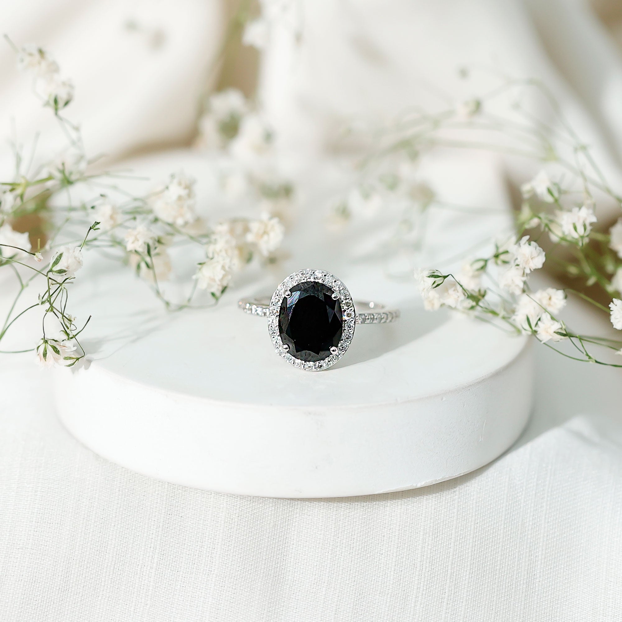 Certified 4.2 Carat Lab Grown Black and White Diamond Oval Engagement Ring with Halo AAAA ( Synthetic ) - Rosec Jewels