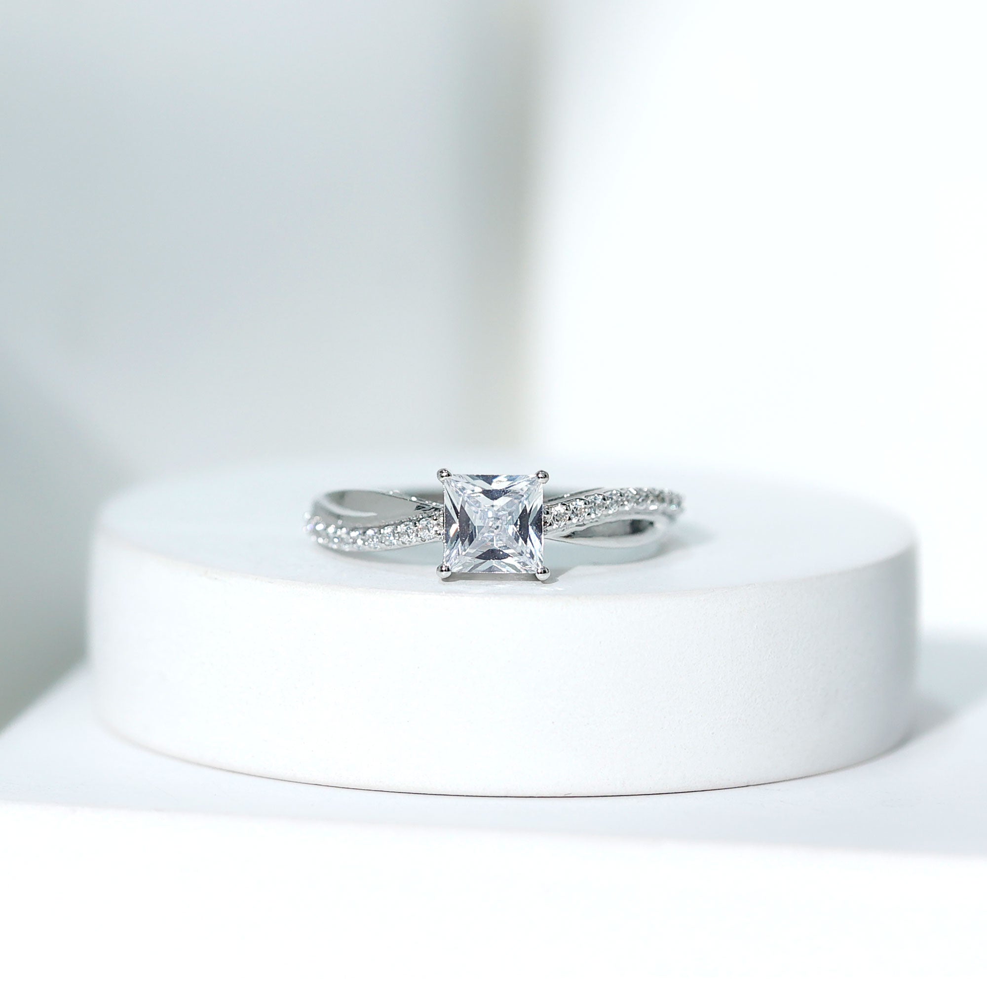 1 Carat Princess Cut Cubic Zirconia Solitaire Engagement Ring AAAA - Rosec Jewels