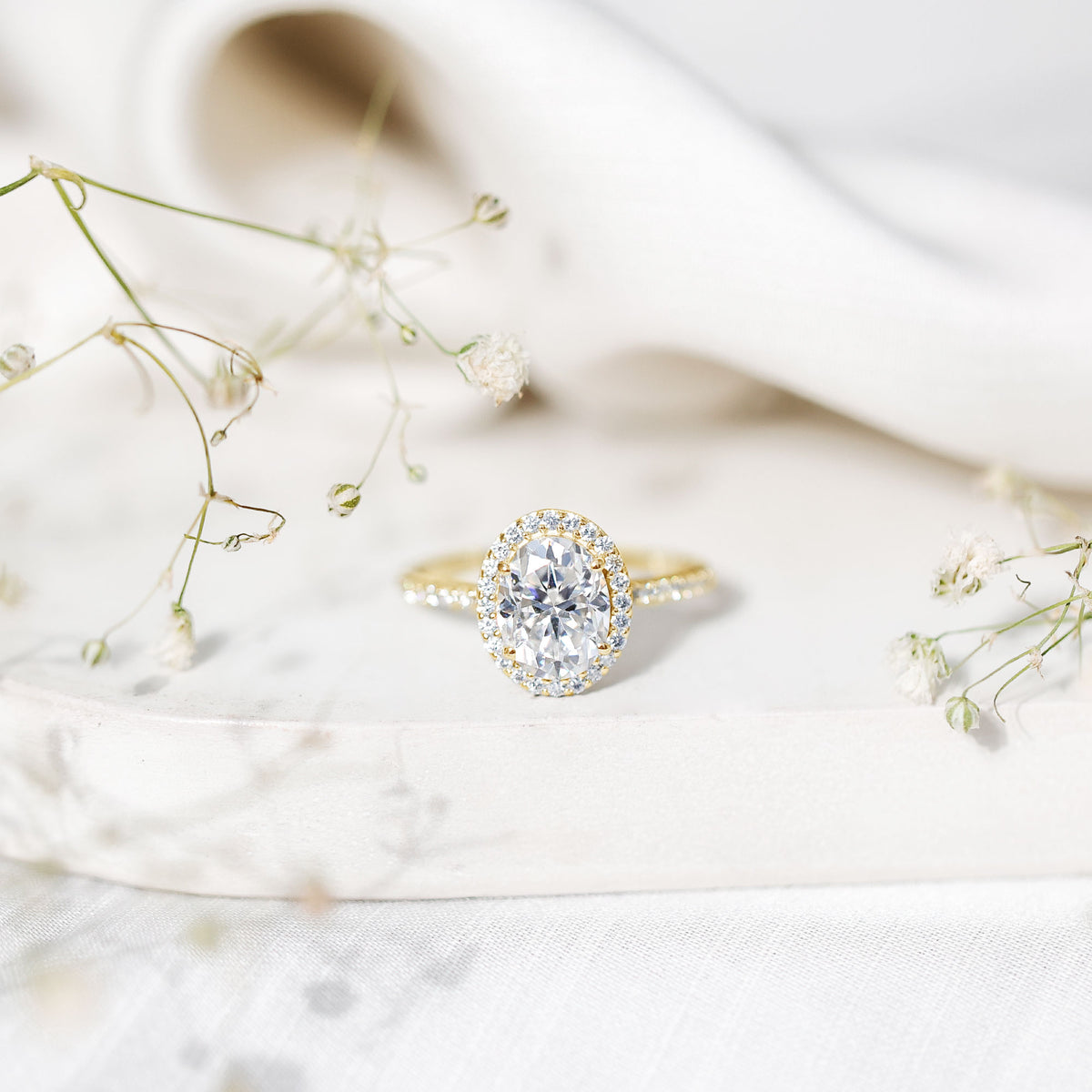 Oval Brilliant Cut Moissanite Classic Engagement Ring D-VS1 - Rosec Jewels