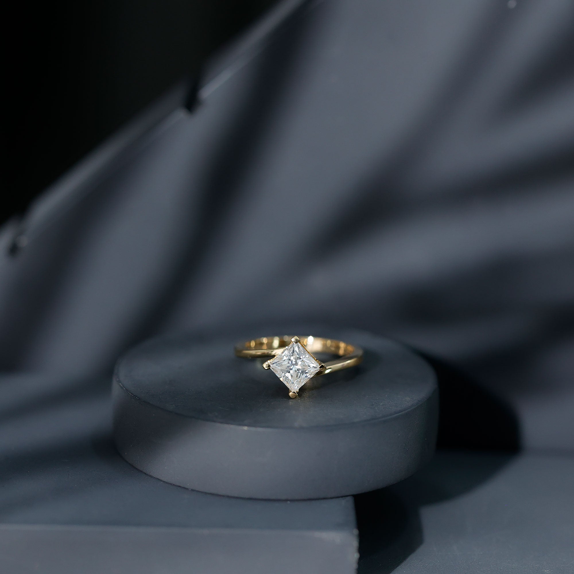 Princess Cut Moissanite Solitaire Bypass Promise Ring in Gold D-VS1 - Rosec Jewels