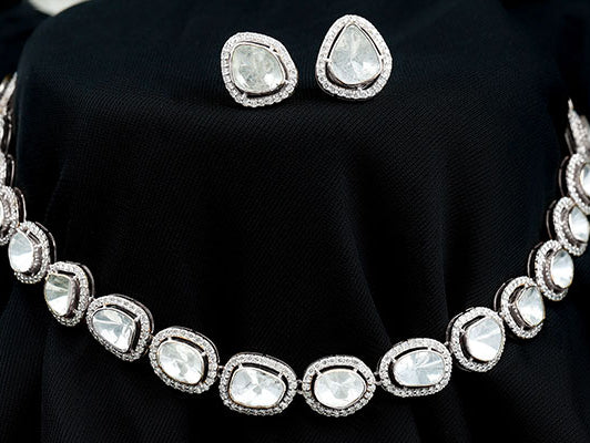 A Comprehensive Guide to Polki Bridal Jewelry: Everything You Must Know