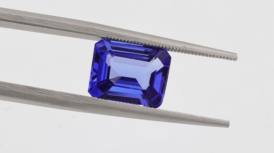The Ultimate Tanzanite Buying Guide - 2023