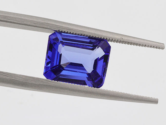 The Ultimate Tanzanite Buying Guide - 2023