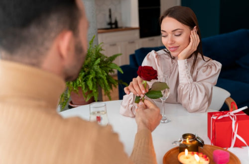 Promise Ring Meaning: What You Should Know Before Giving This Special Gift