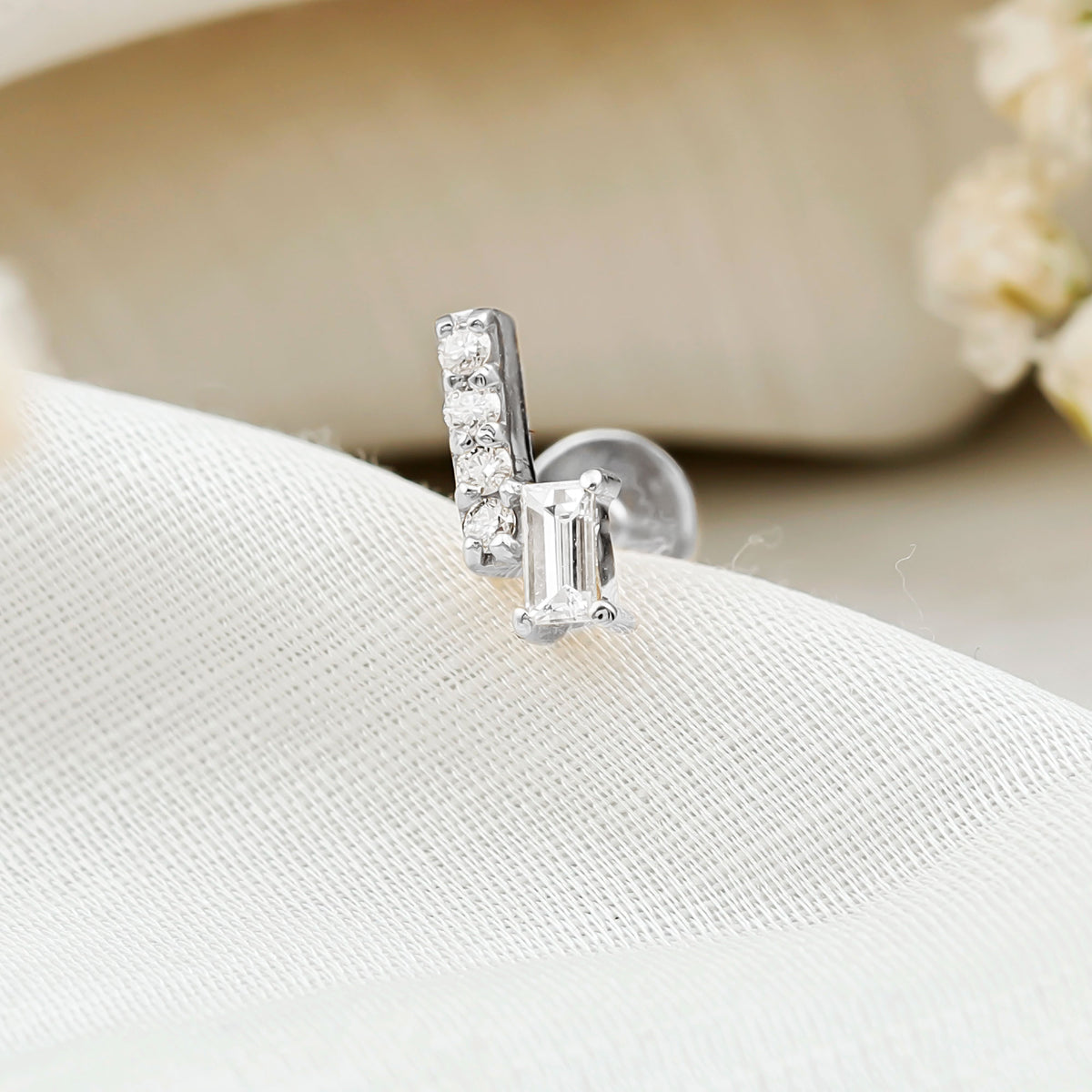 Minimalist Diamond Tragus Piercing Earring Natural - ( HI-SI ) - Rosec Jewels