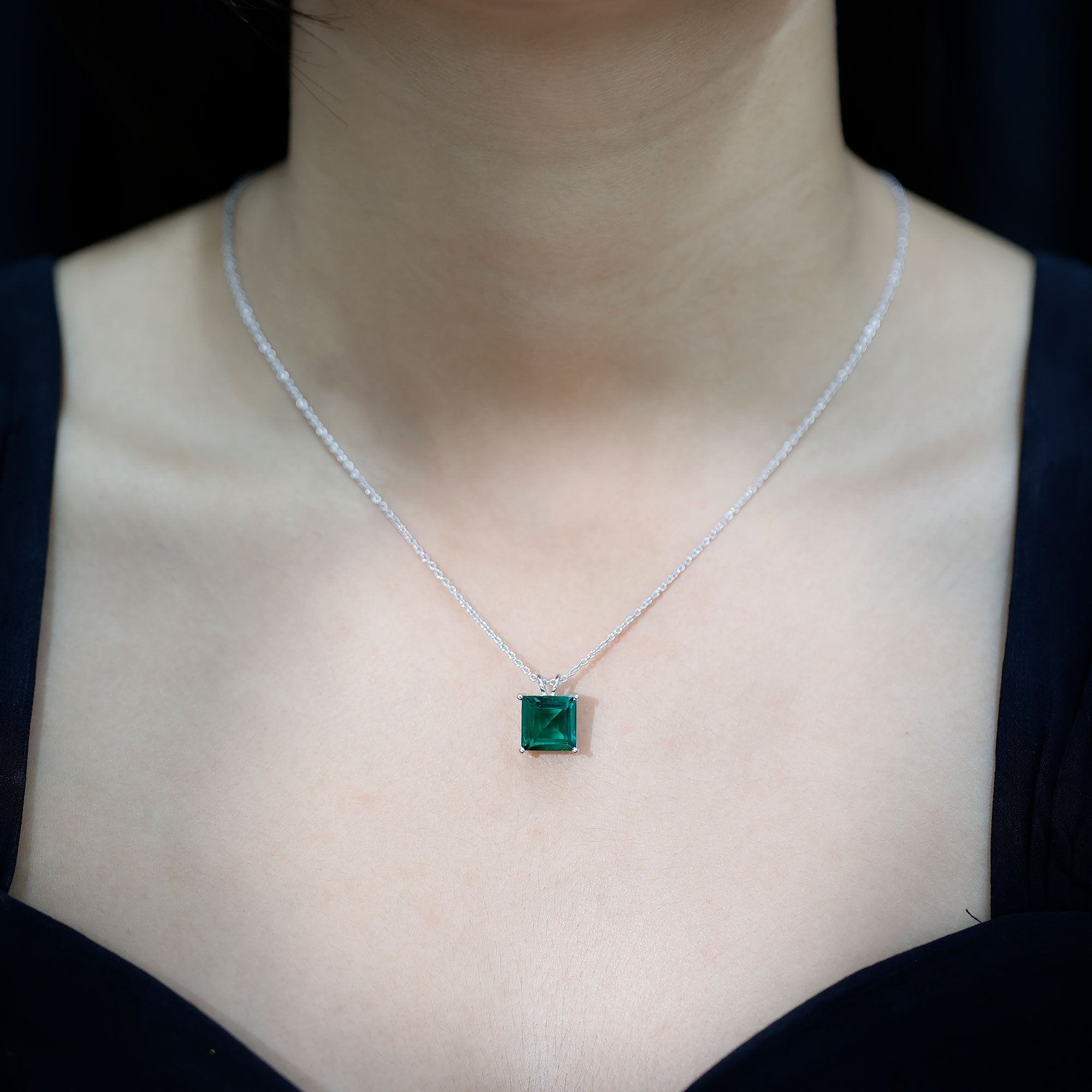 Emerald solitaire pendant discount
