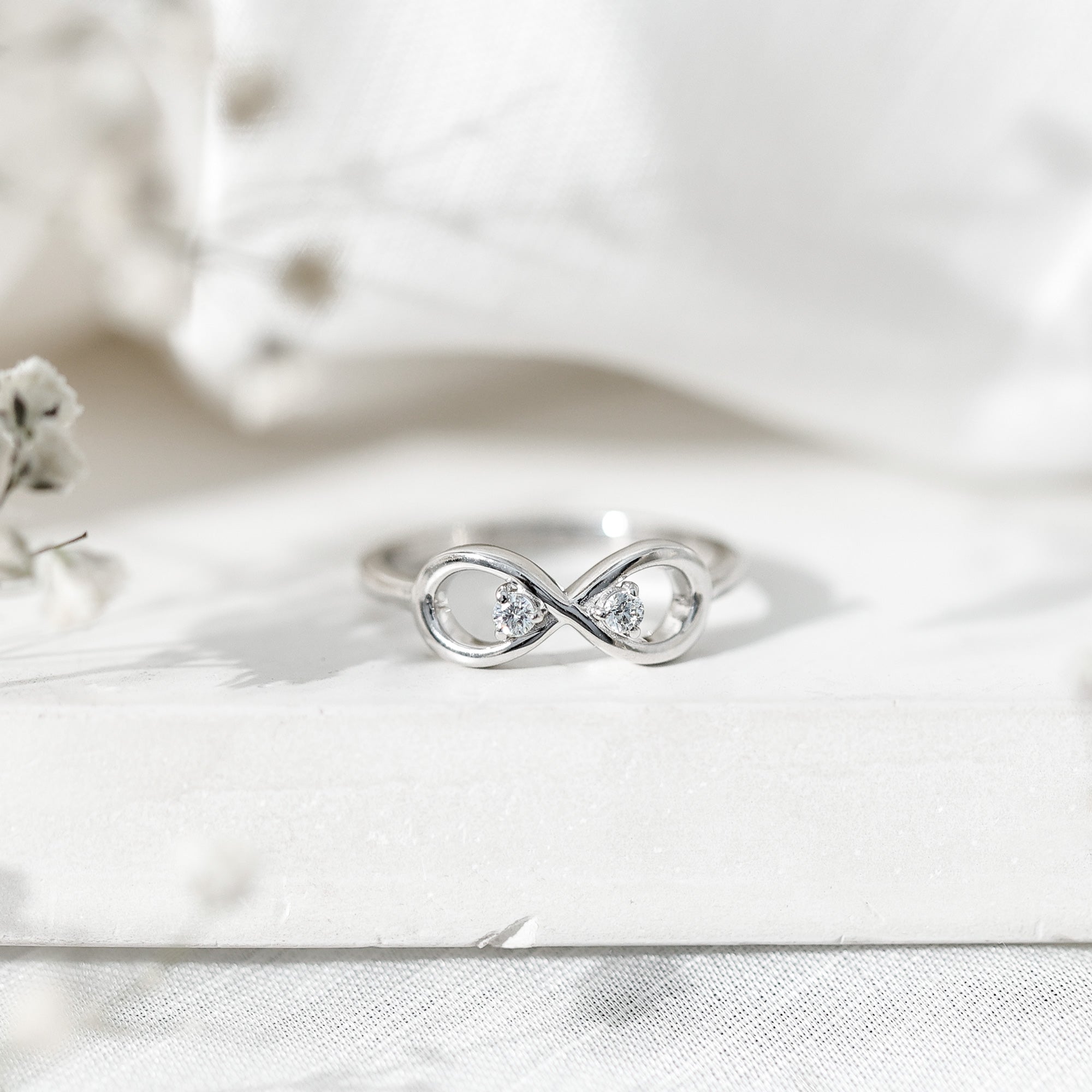 Minimalist Moissanite Infinity Promise Ring D-VS1 - Rosec Jewels