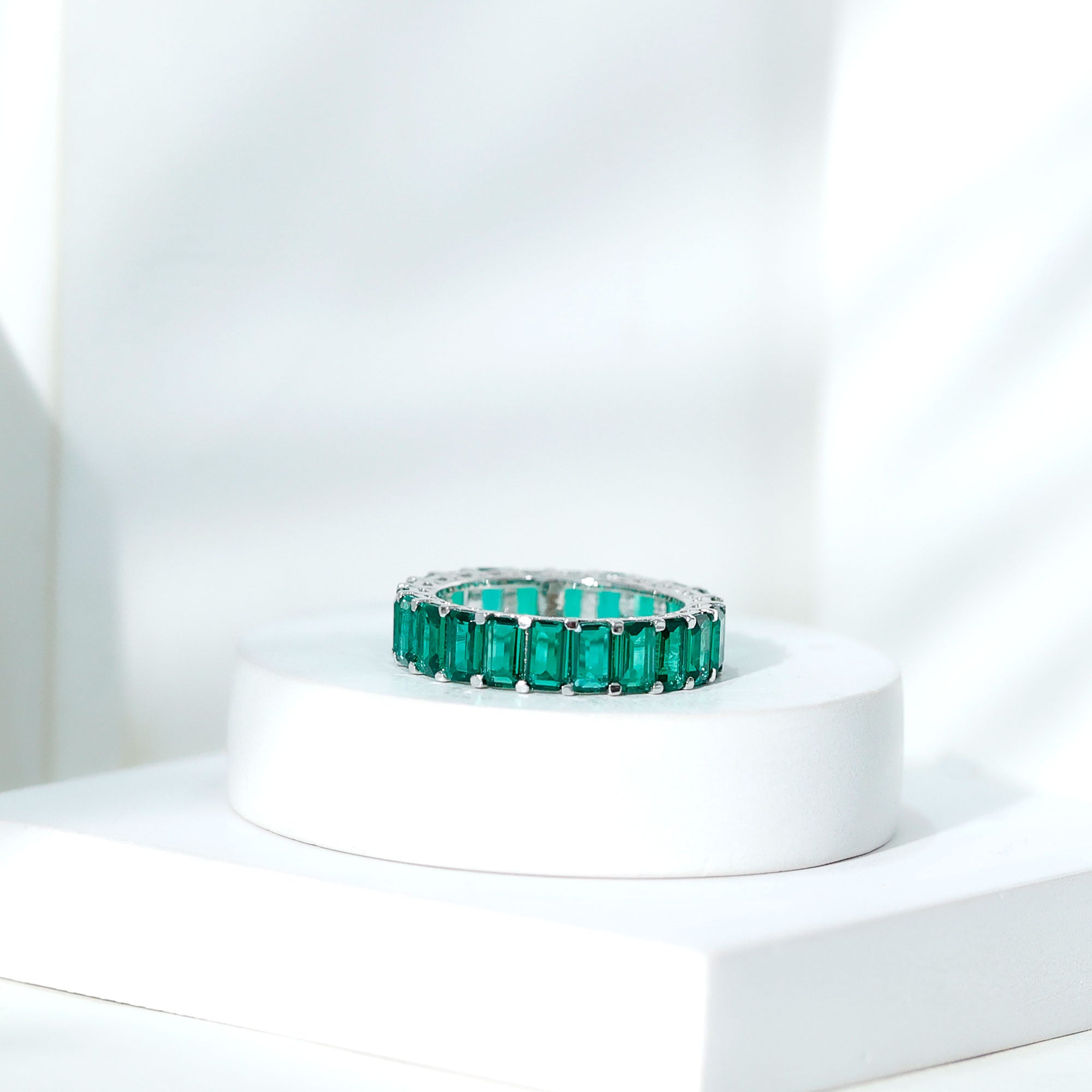 Emerald eternity ring uk store